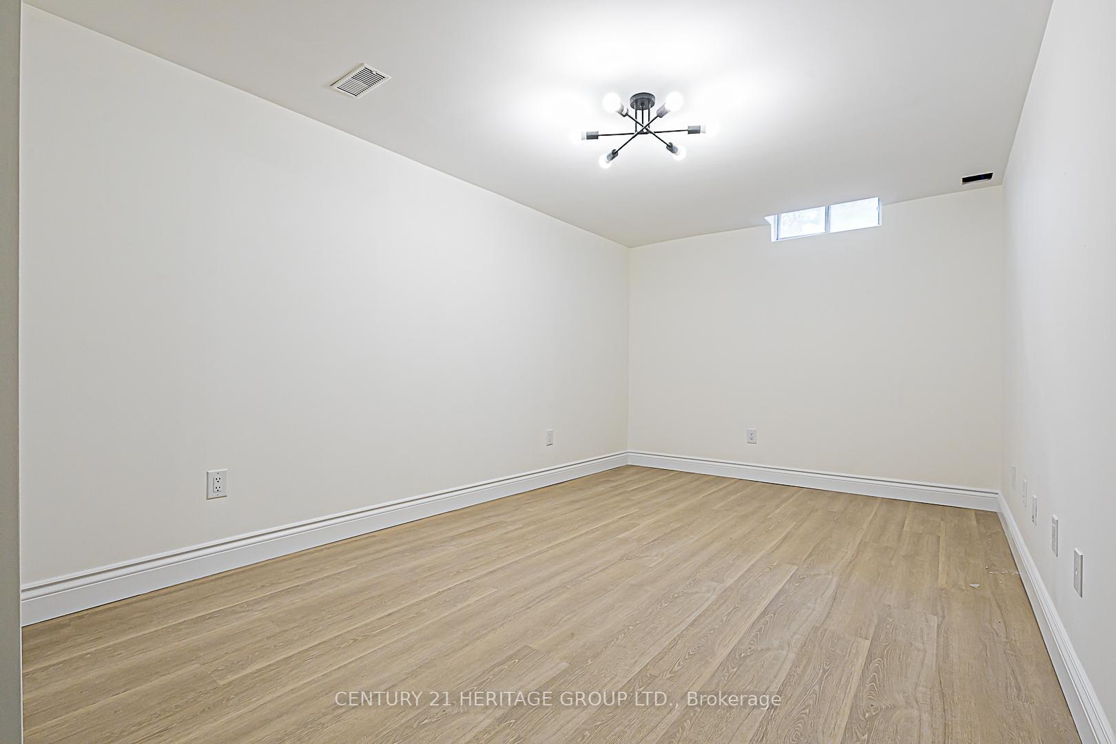Photo 35 of 35 Buchanan Crescent, Aurora, Aurora Village — HOMEH