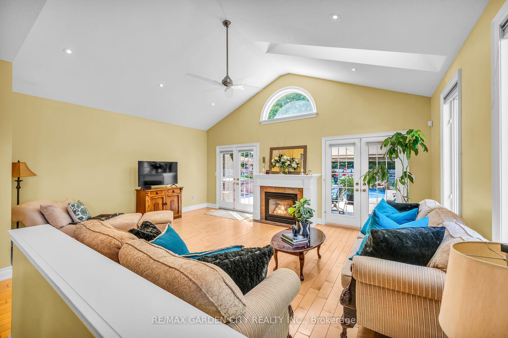 Photo 16 of 45 Bell Avenue, Grimsby, Grimsby East — HOMEH