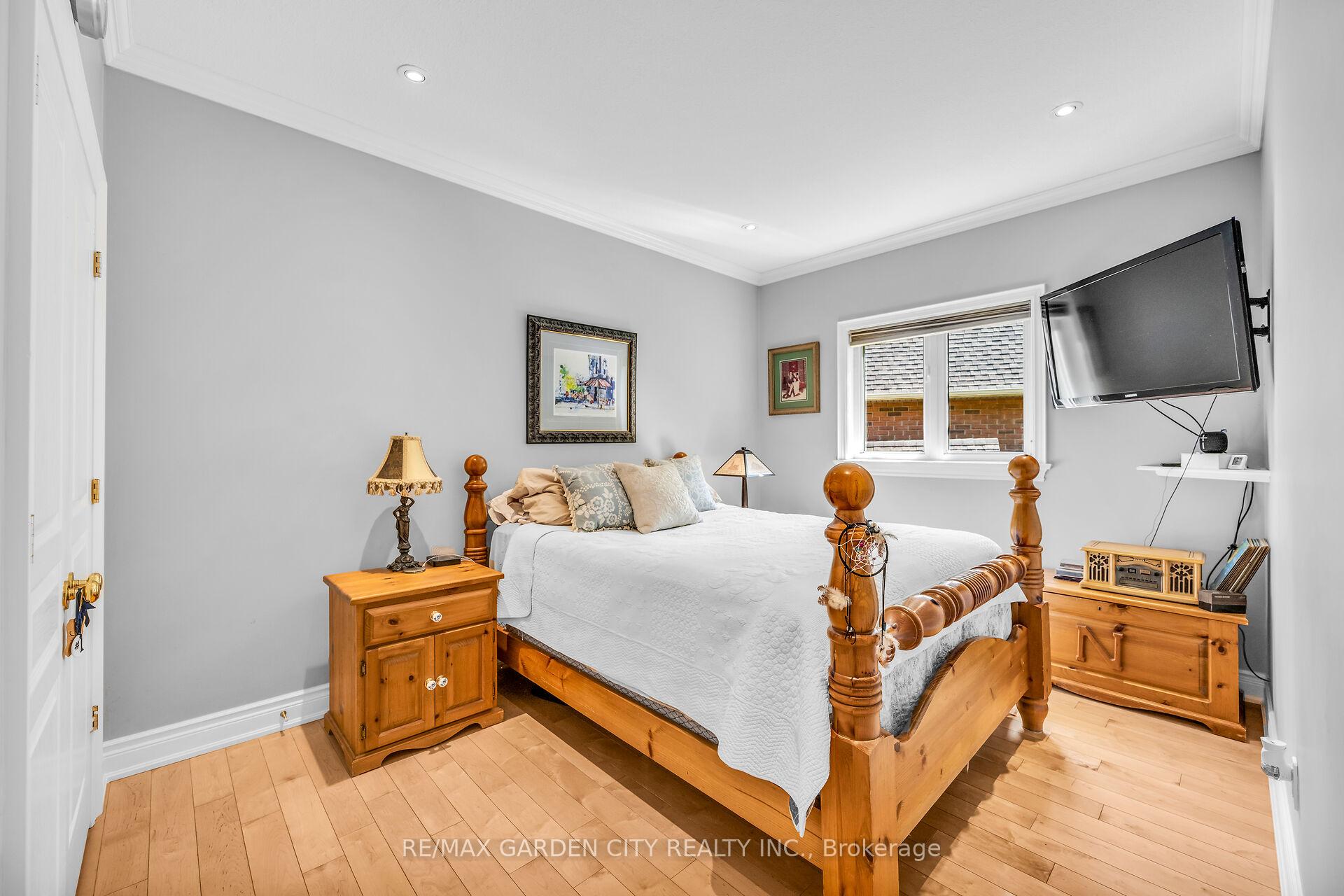 Photo 23 of 45 Bell Avenue, Grimsby, Grimsby East — HOMEH