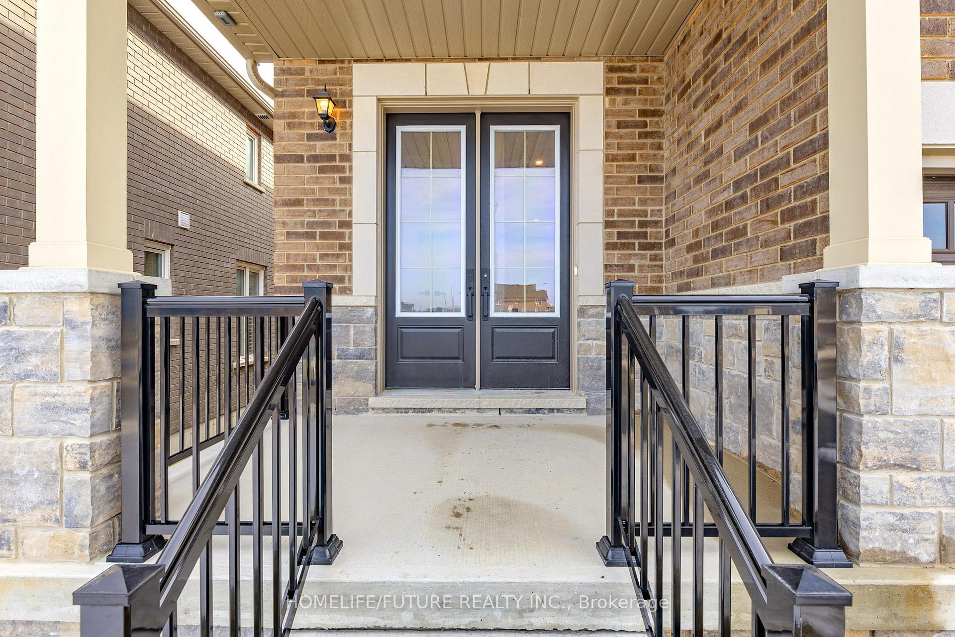 Photo 3 of 229 O'Neil Street, Peterborough, Monaghan Ward 2 — HOMEH