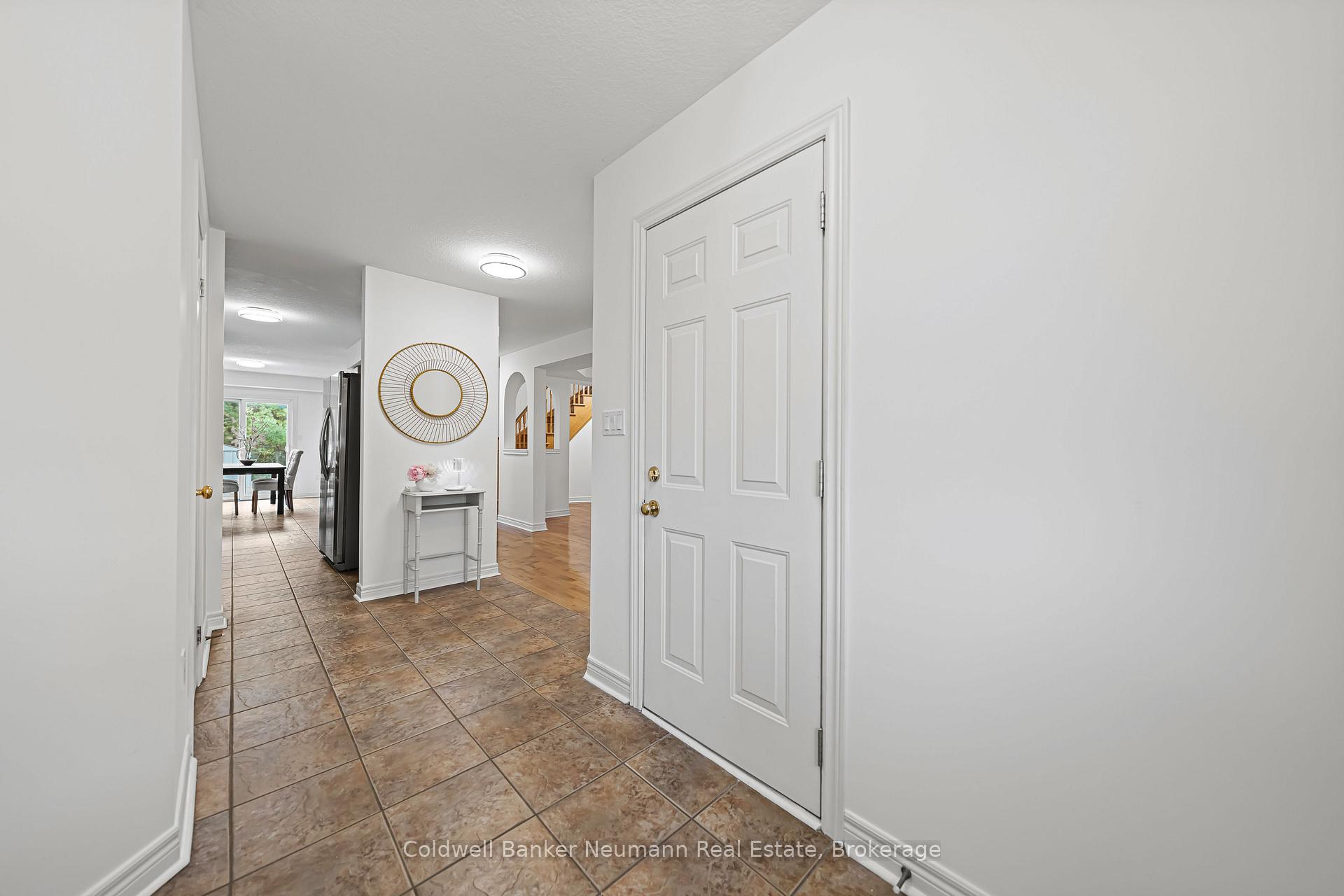 Photo 8 of 42 Mcarthur Drive, Guelph, Pineridge/Westminster Woods — HOMEH