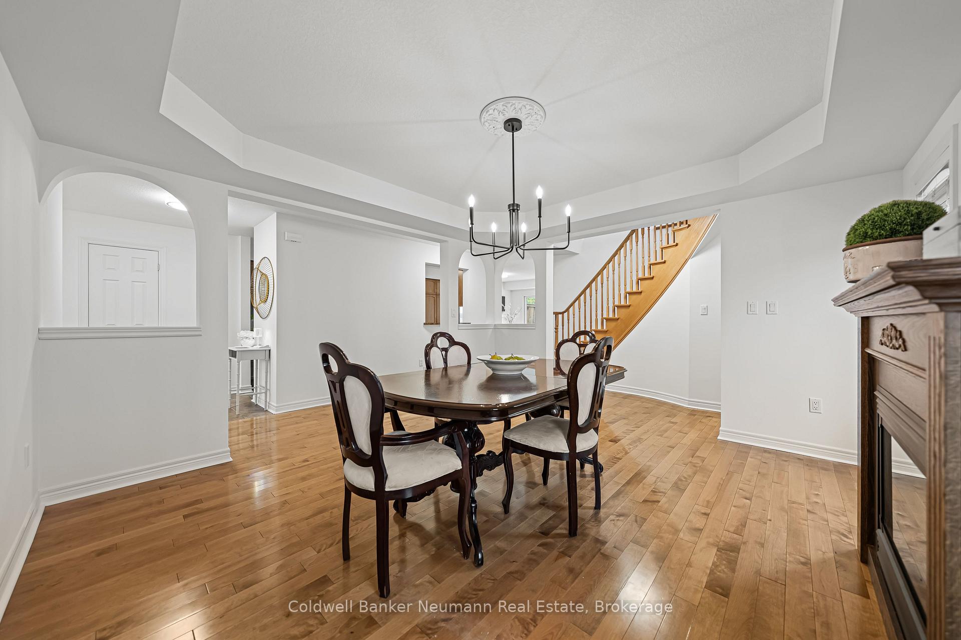 Photo 13 of 42 Mcarthur Drive, Guelph, Pineridge/Westminster Woods — HOMEH