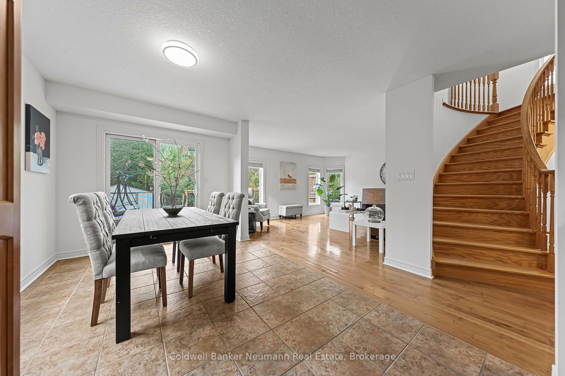 Photo 18 of 42 Mcarthur Drive, Guelph, Pineridge/Westminster Woods — HOMEH