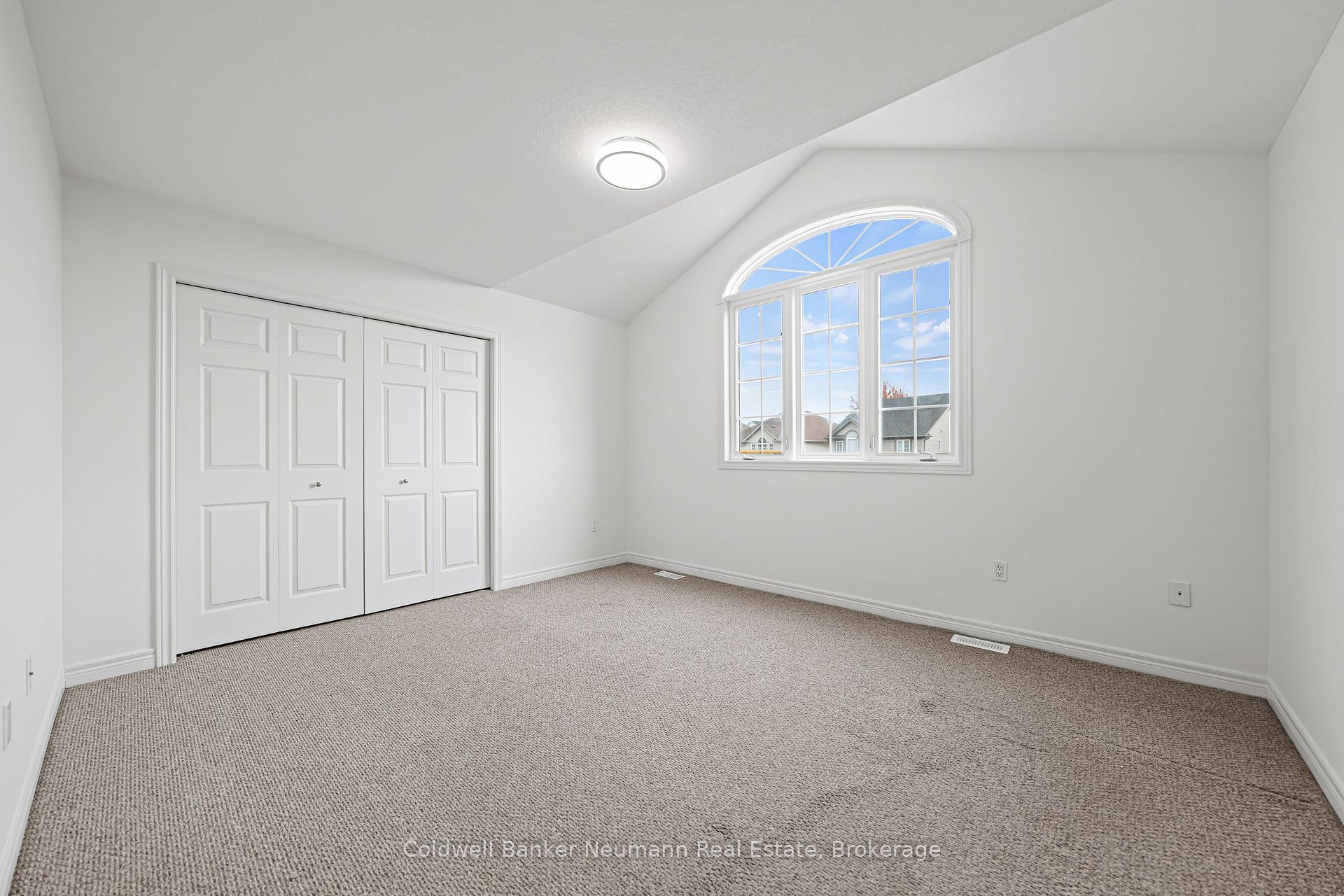 Photo 29 of 42 Mcarthur Drive, Guelph, Pineridge/Westminster Woods — HOMEH
