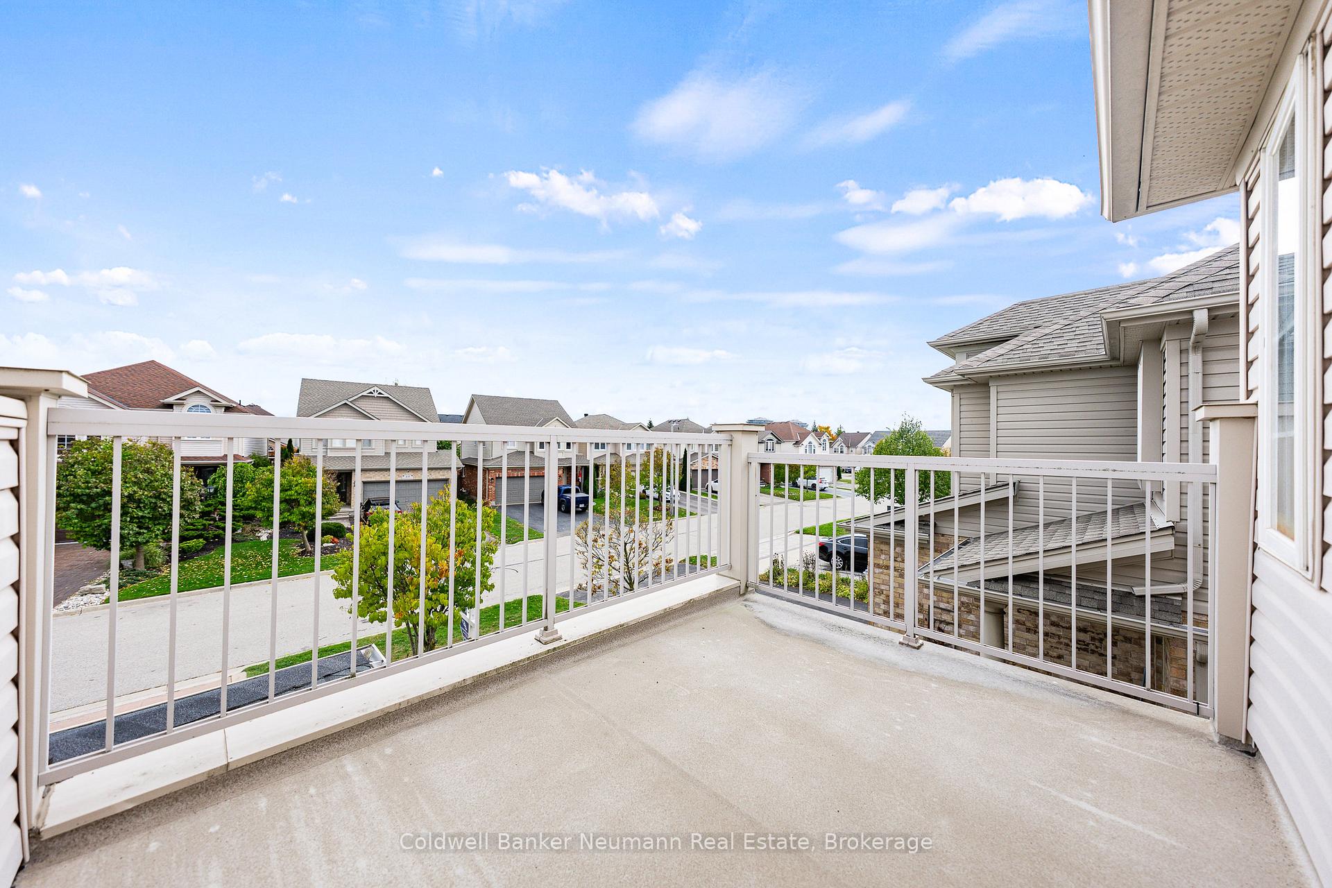Photo 32 of 42 Mcarthur Drive, Guelph, Pineridge/Westminster Woods — HOMEH
