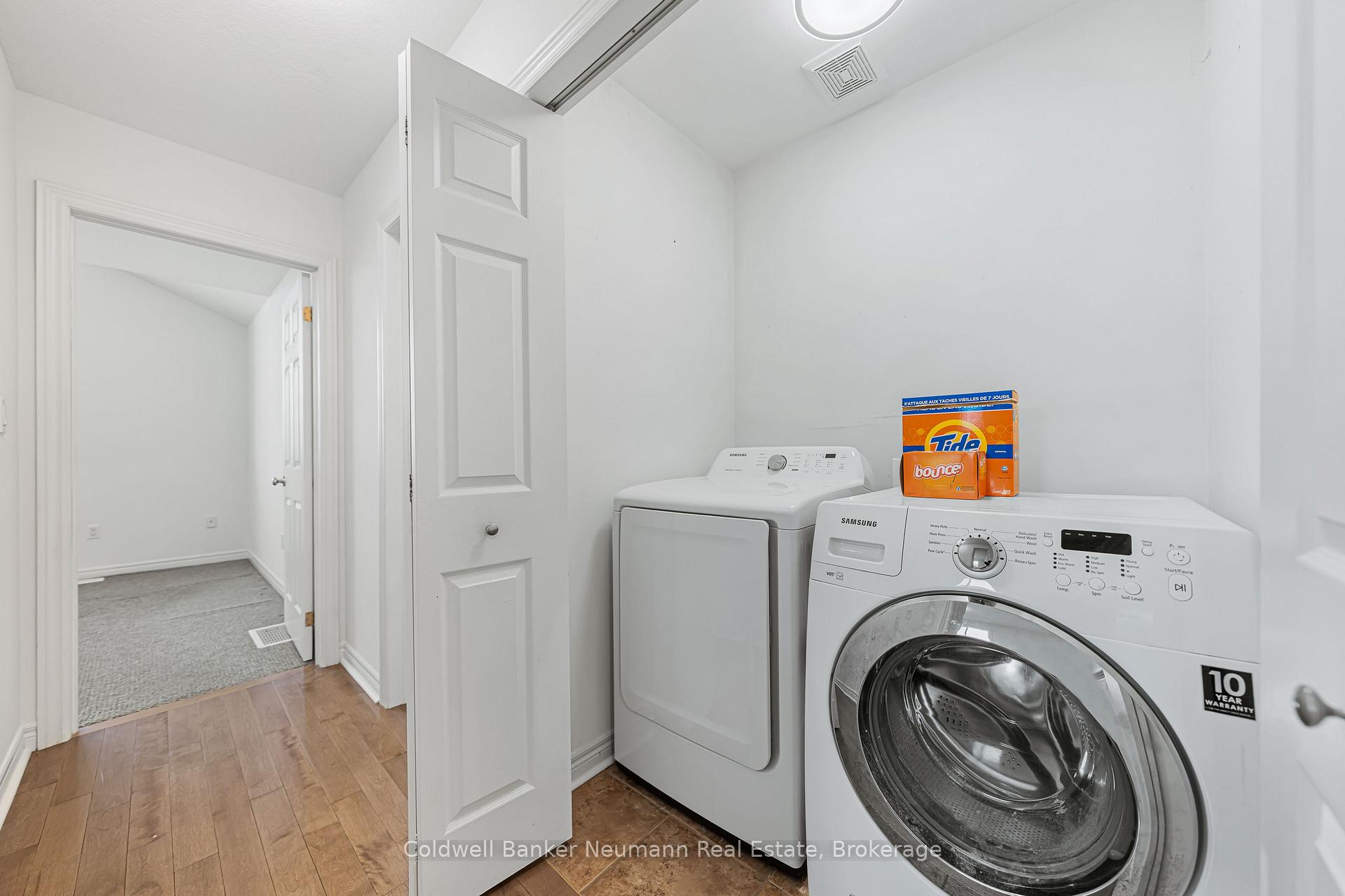 Photo 37 of 42 Mcarthur Drive, Guelph, Pineridge/Westminster Woods — HOMEH