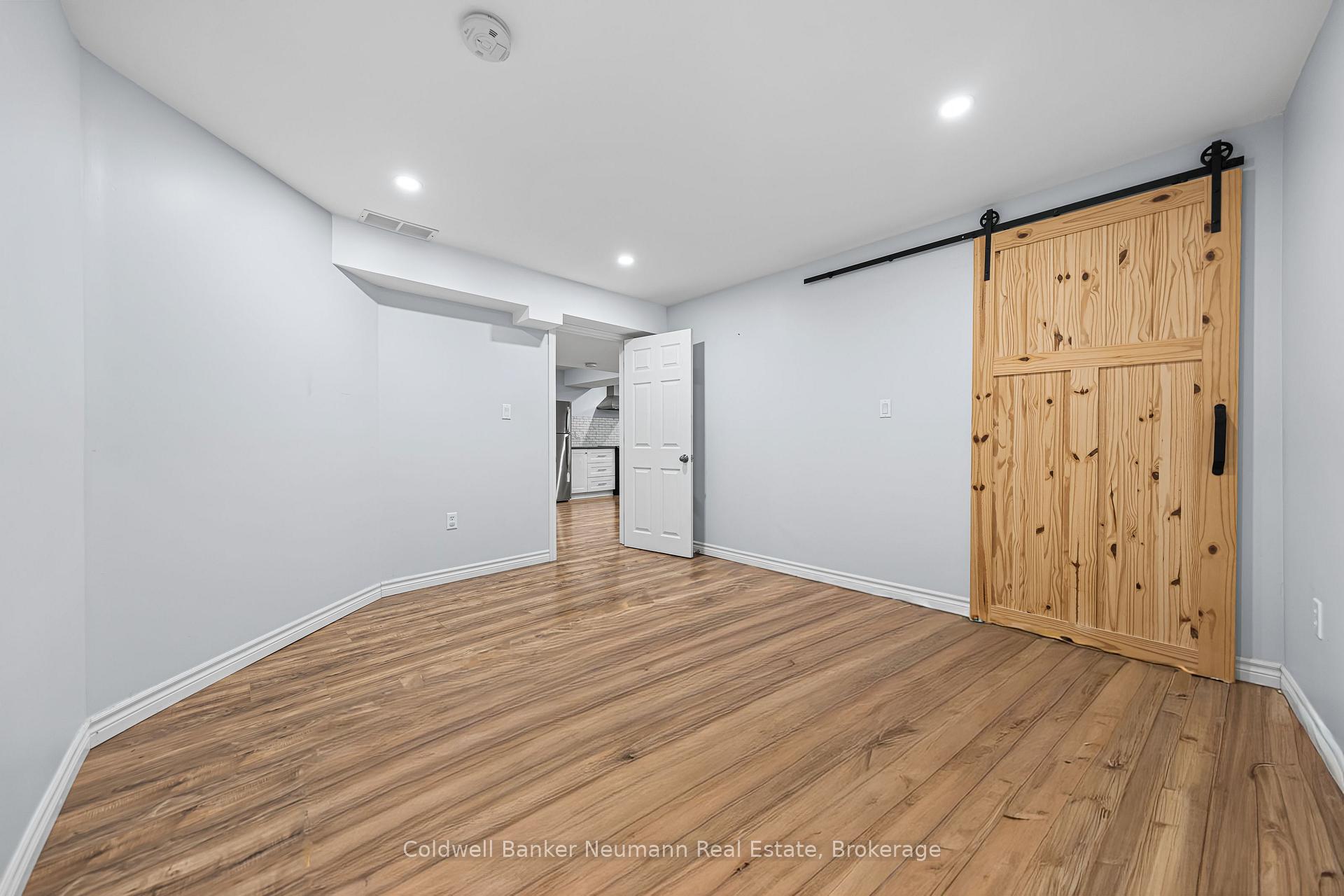 Photo 42 of 42 Mcarthur Drive, Guelph, Pineridge/Westminster Woods — HOMEH