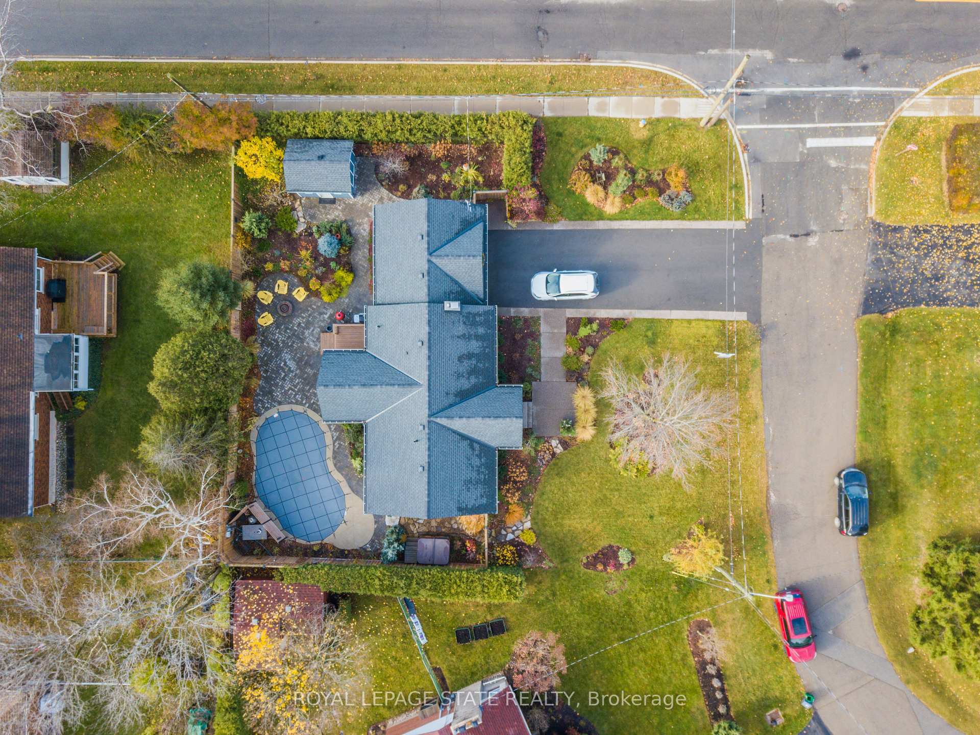 Photo 37 of 2 North Court N, Grimsby, Grimsby East — HOMEH