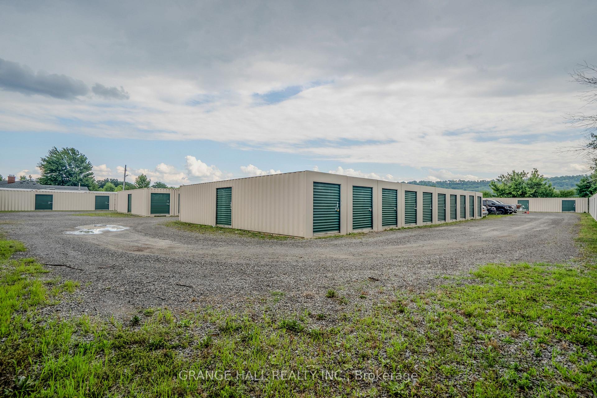 Photo 2 of 545 Main Street W, Grimsby, Grimsby West — HOMEH