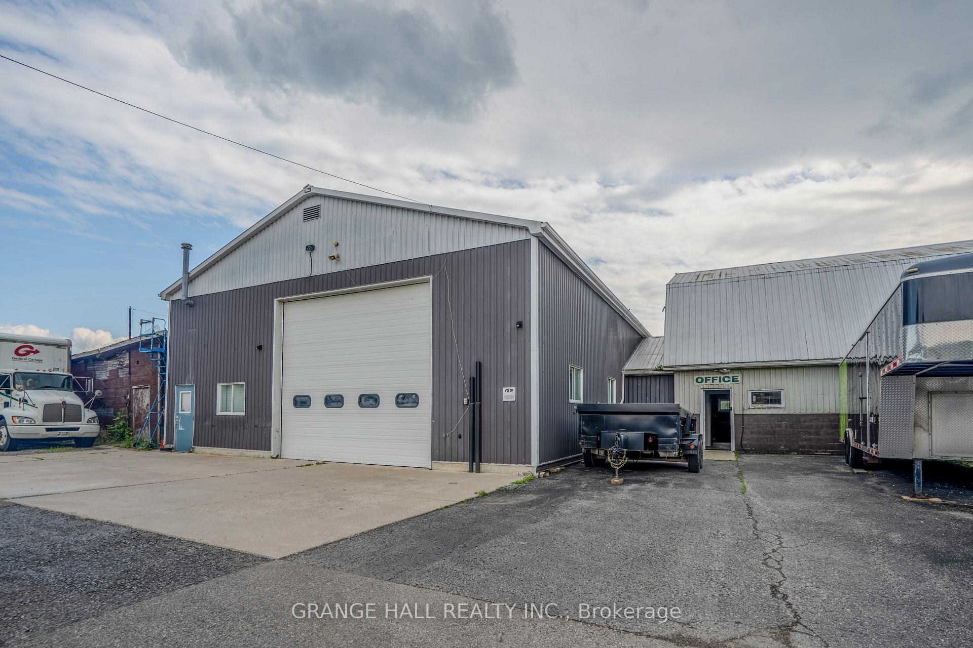 Photo 10 of 545 Main Street W, Grimsby, Grimsby West — HOMEH