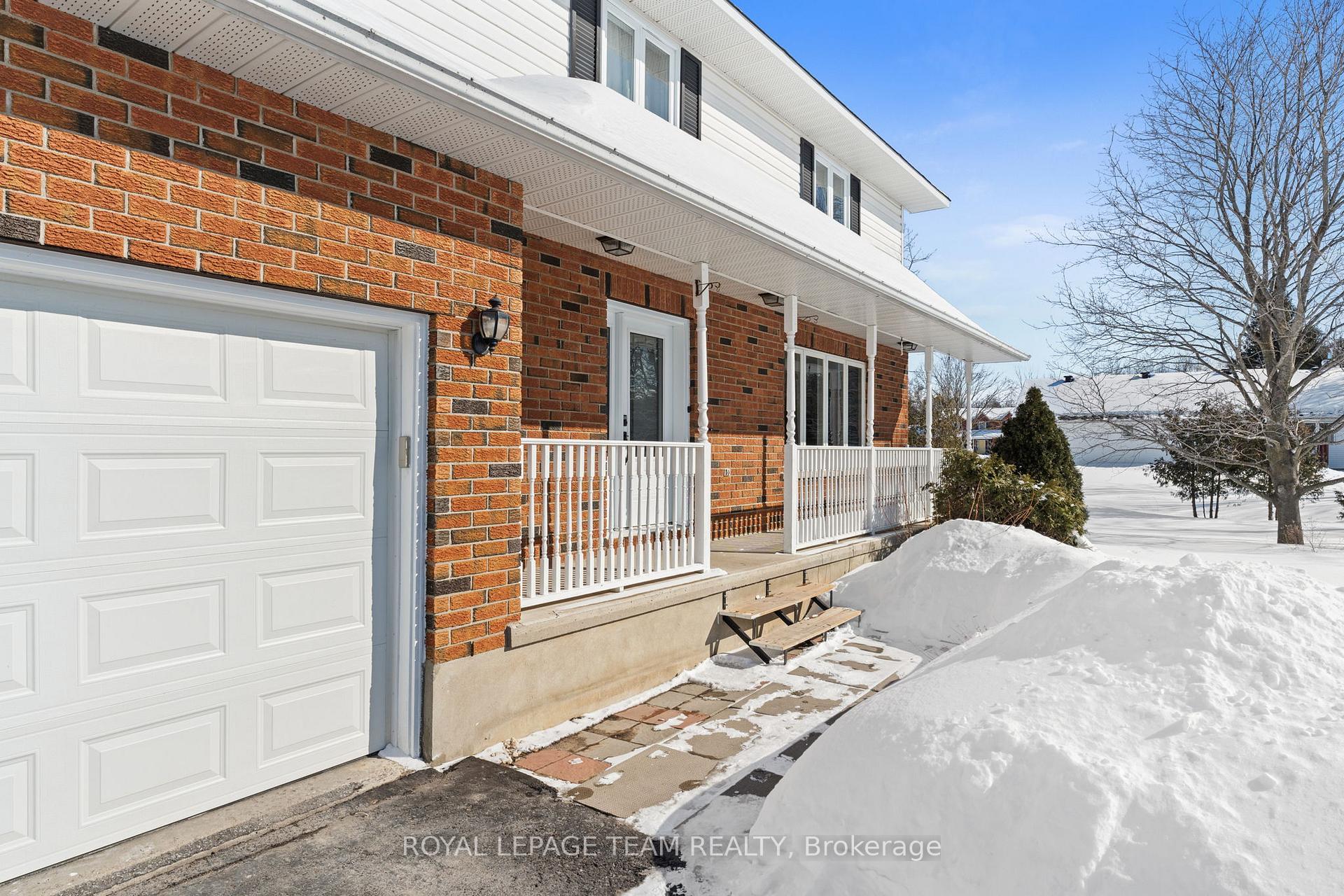 Photo 3 of 3377 Bramble Lane, Ottawa, Osgoode — HOMEH