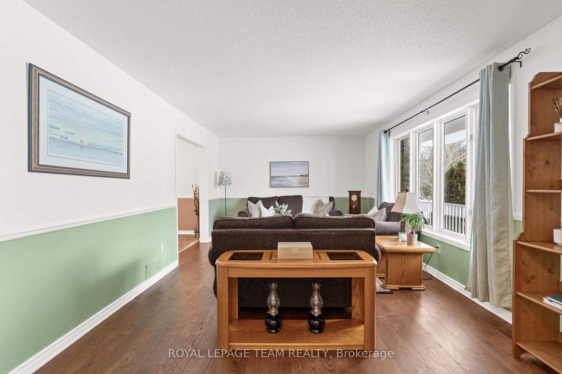 Photo 5 of 3377 Bramble Lane, Ottawa, Osgoode — HOMEH