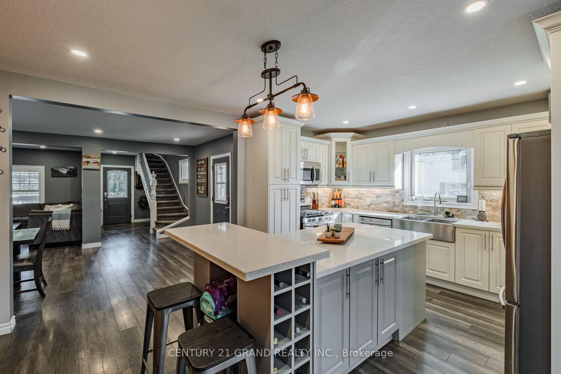 Photo 11 of 233 Oakland Road, Brant, Oakland — HOMEH