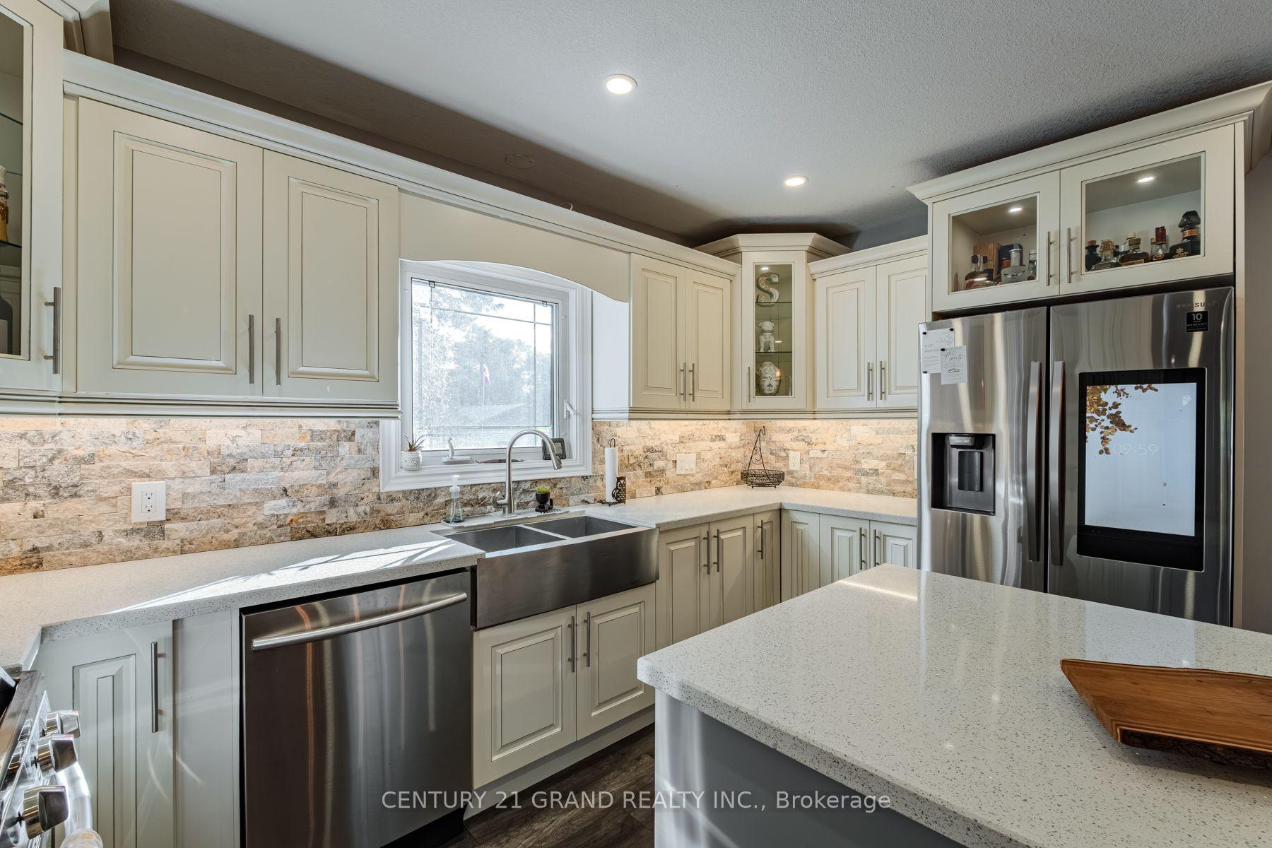 Photo 13 of 233 Oakland Road, Brant, Oakland — HOMEH