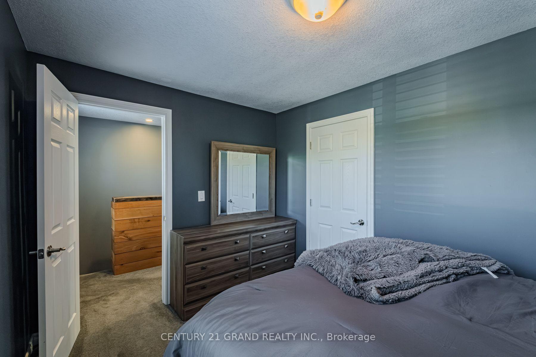 Photo 16 of 233 Oakland Road, Brant, Oakland — HOMEH