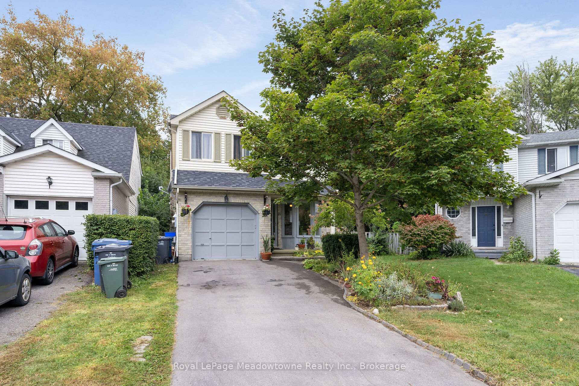 Photo 1 of 11 Valeriote Place, Guelph, Dovercliffe Park/Old University — HOMEH