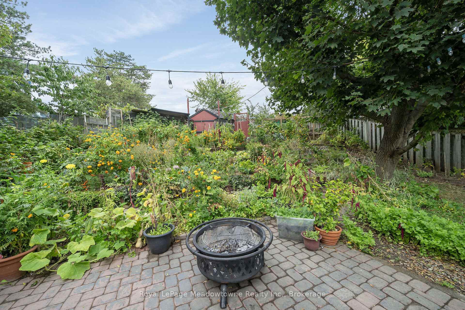 Photo 17 of 11 Valeriote Place, Guelph, Dovercliffe Park/Old University — HOMEH