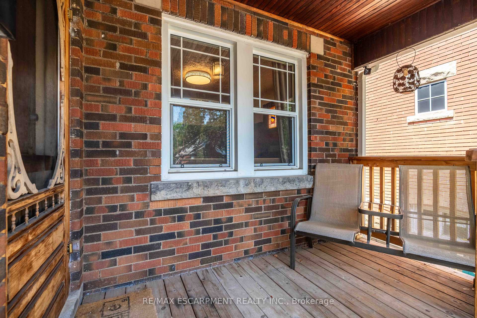 Photo 2 of 228 Province Street S, Hamilton, Delta — HOMEH