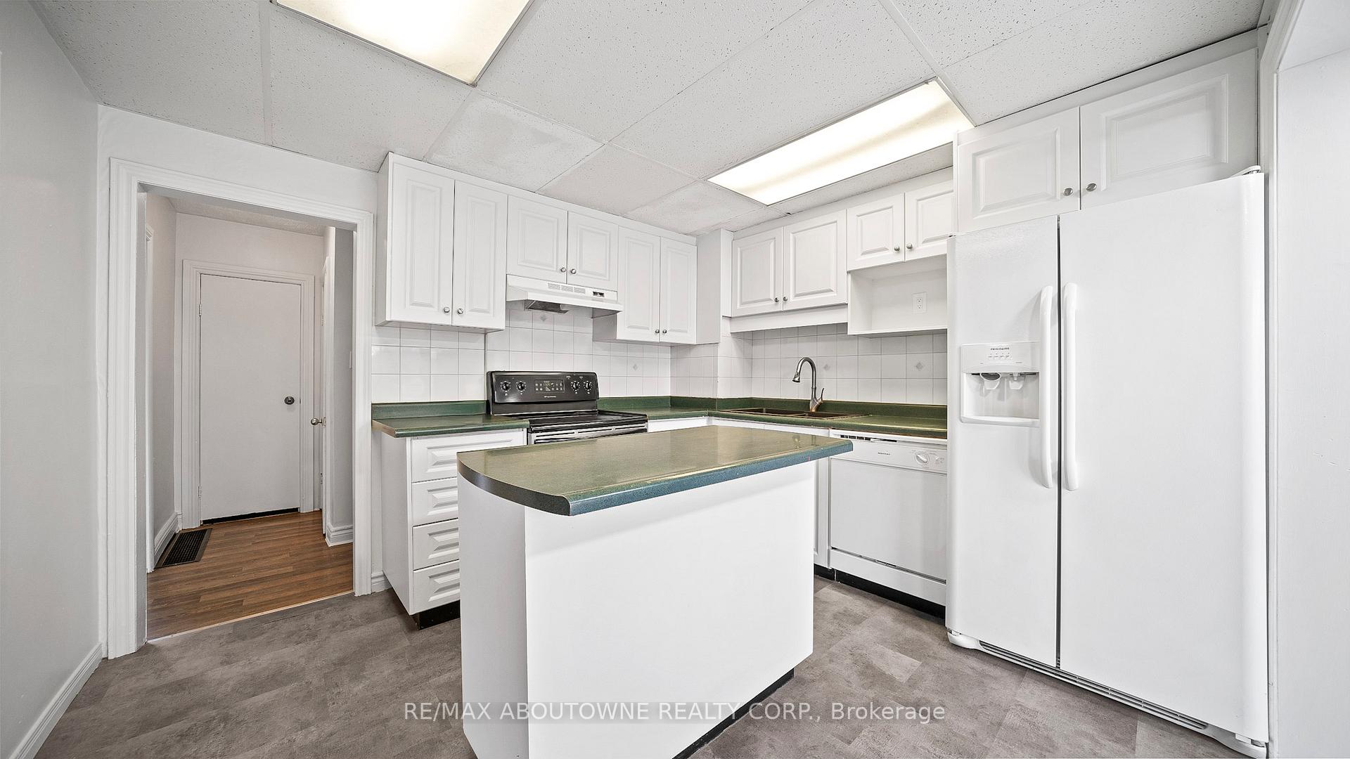 Photo 9 of 661 Brighton Avenue, Hamilton, Parkview — HOMEH