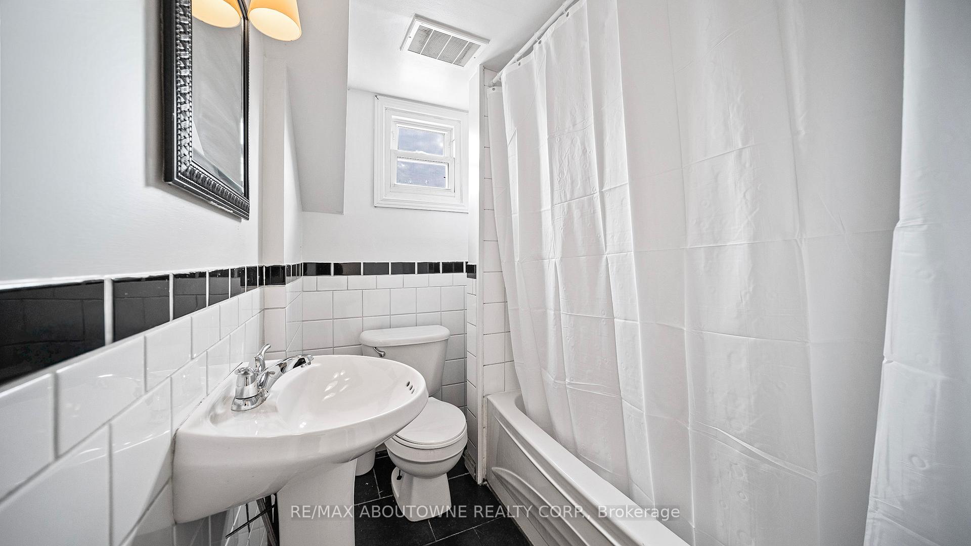 Photo 16 of 661 Brighton Avenue, Hamilton, Parkview — HOMEH