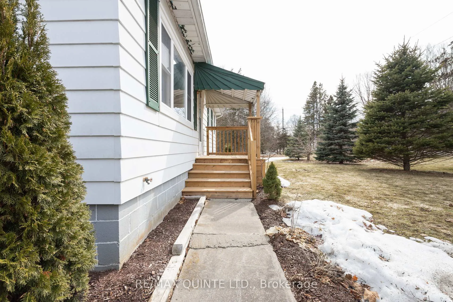 Photo 3 of 180 Hoskin Road, Belleville, Thurlow Ward — HOMEH