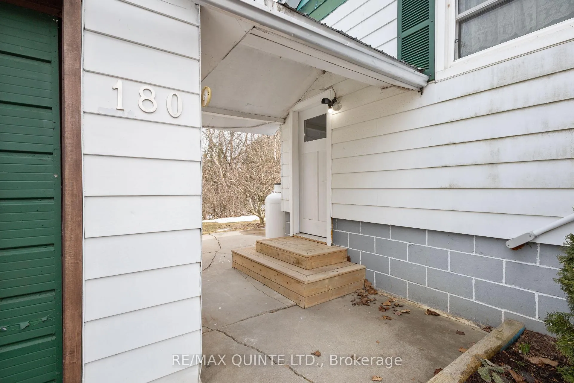 Photo 4 of 180 Hoskin Road, Belleville, Thurlow Ward — HOMEH