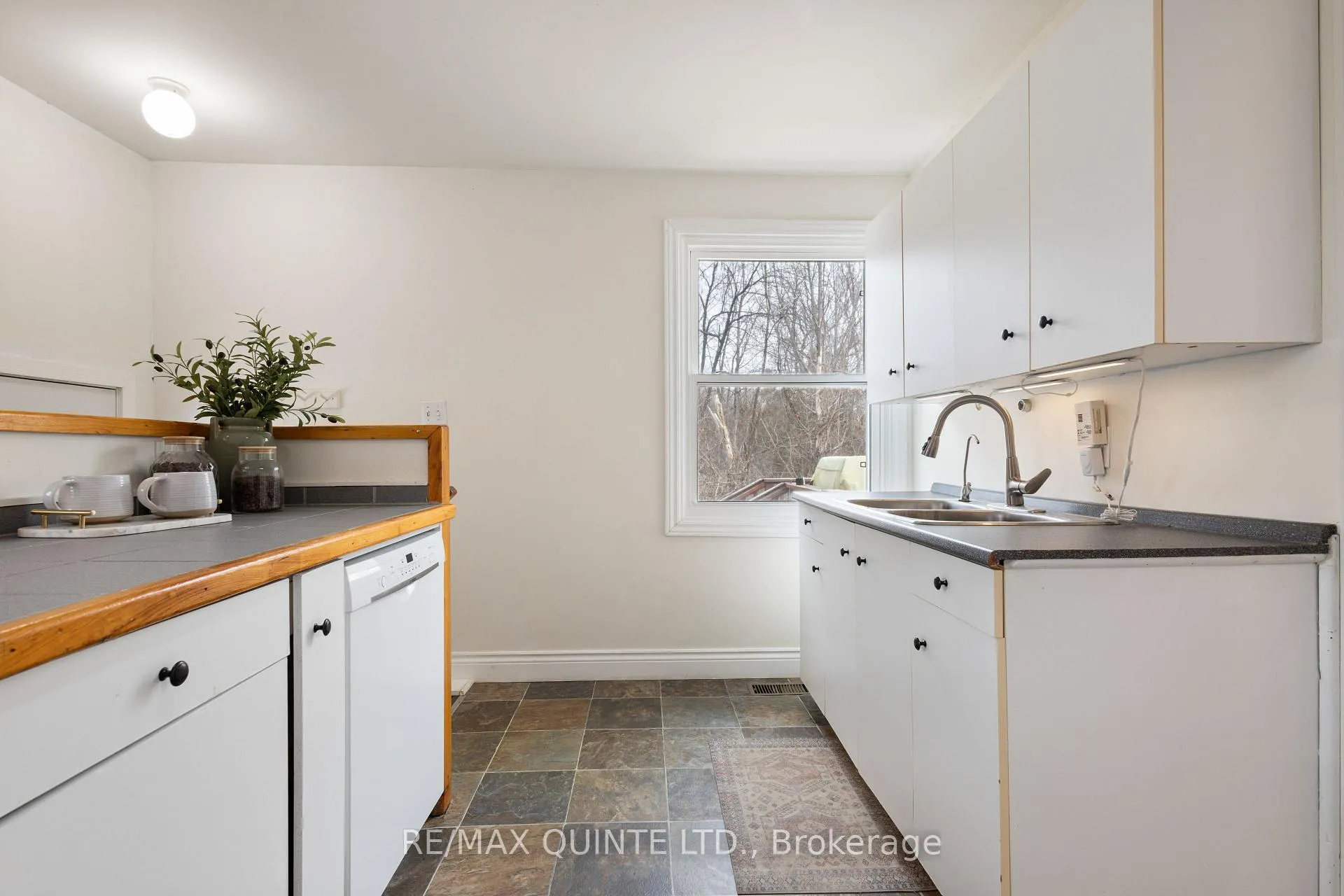 Photo 27 of 180 Hoskin Road, Belleville, Thurlow Ward — HOMEH