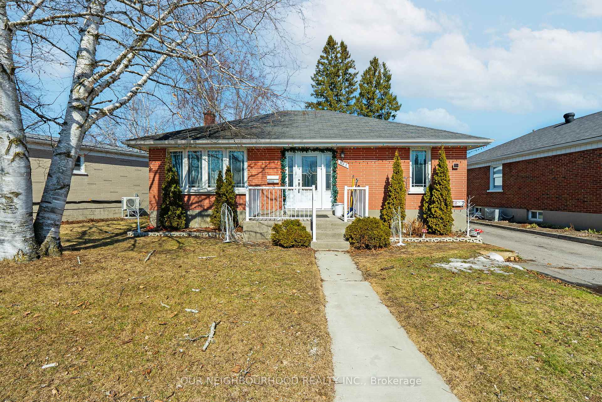 Photo 2 of 622 Harold Drive, Peterborough, Otonabee Ward 1 — HOMEH