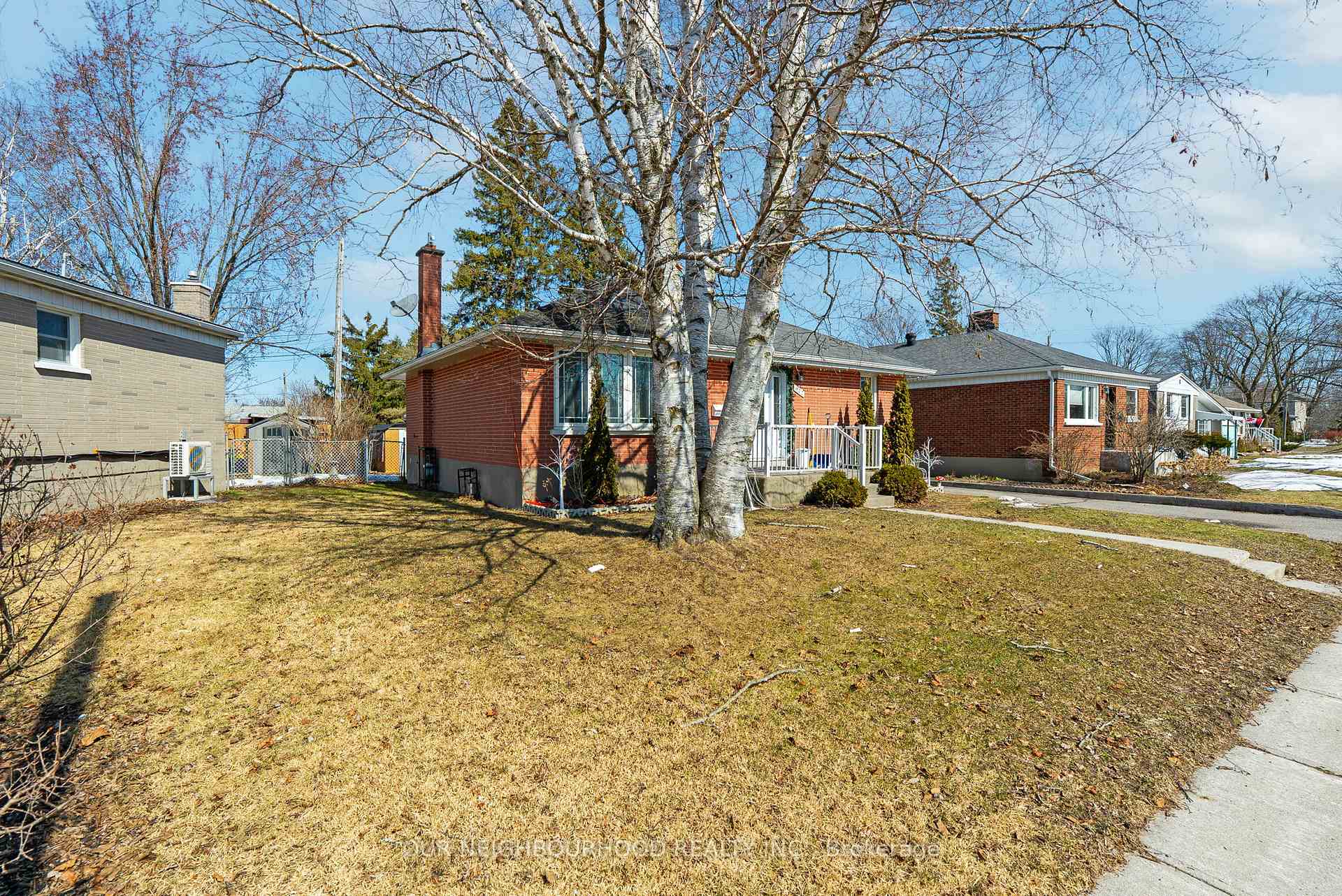 Photo 3 of 622 Harold Drive, Peterborough, Otonabee Ward 1 — HOMEH