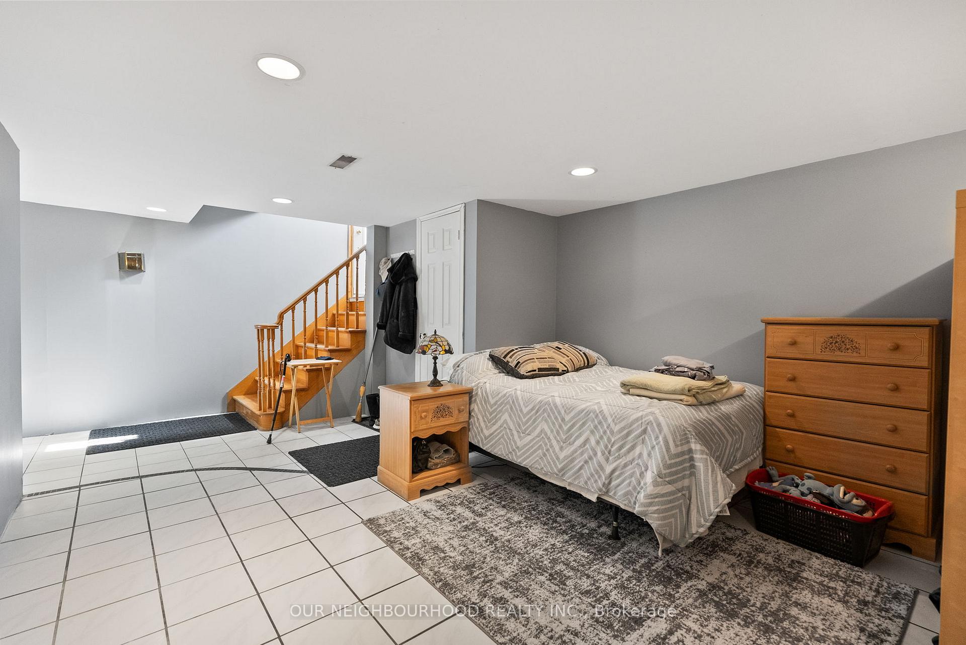 Photo 28 of 622 Harold Drive, Peterborough, Otonabee Ward 1 — HOMEH