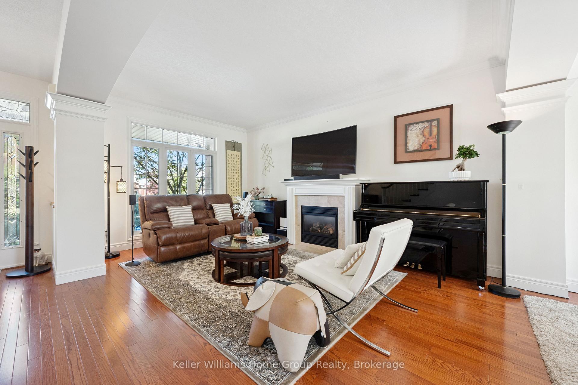 Photo 11 of 75 Hazelwood Drive, Guelph, Kortright Hills — HOMEH