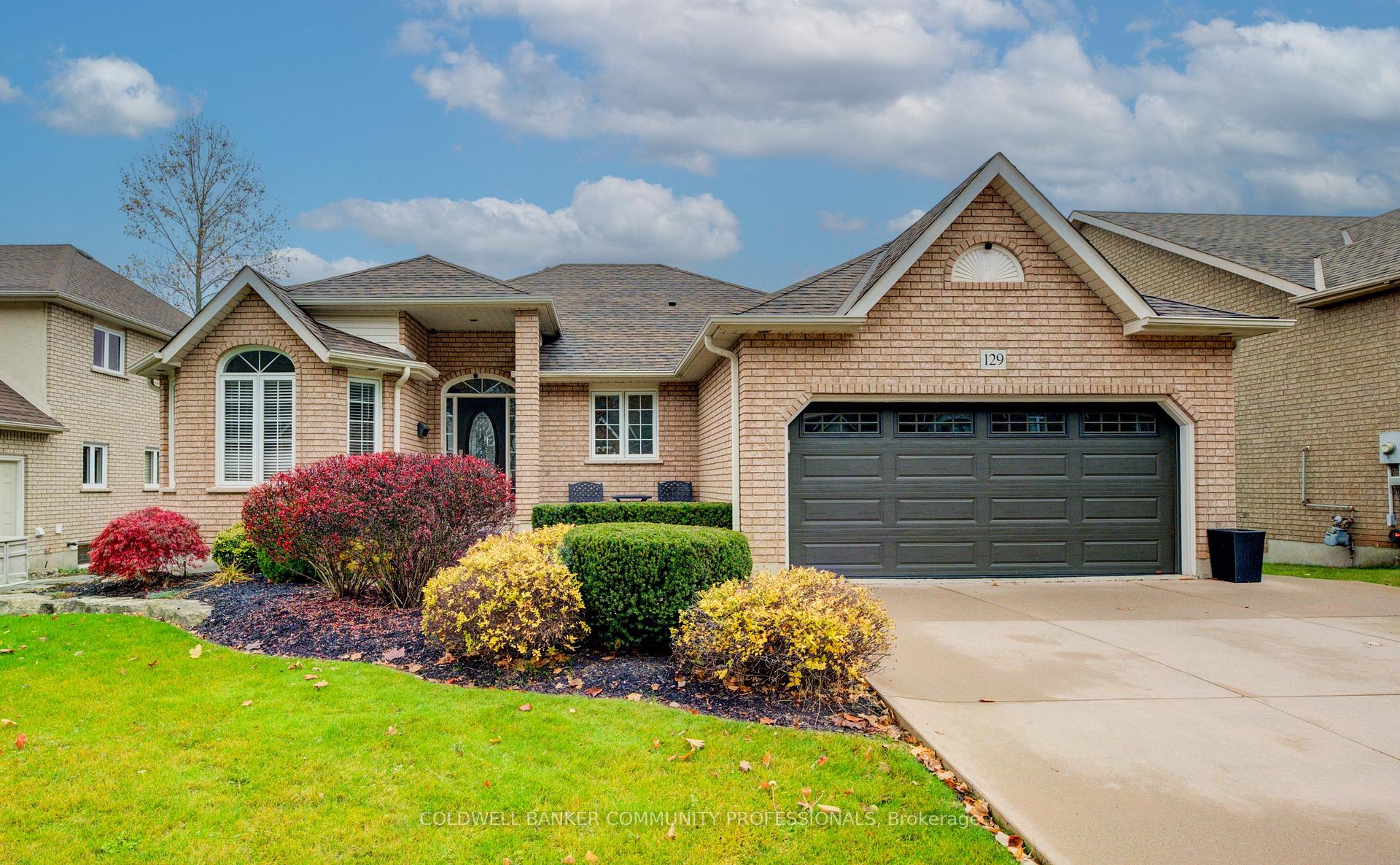 Photo 1 of 129 Dorchester Drive, Grimsby, Grimsby East — HOMEH