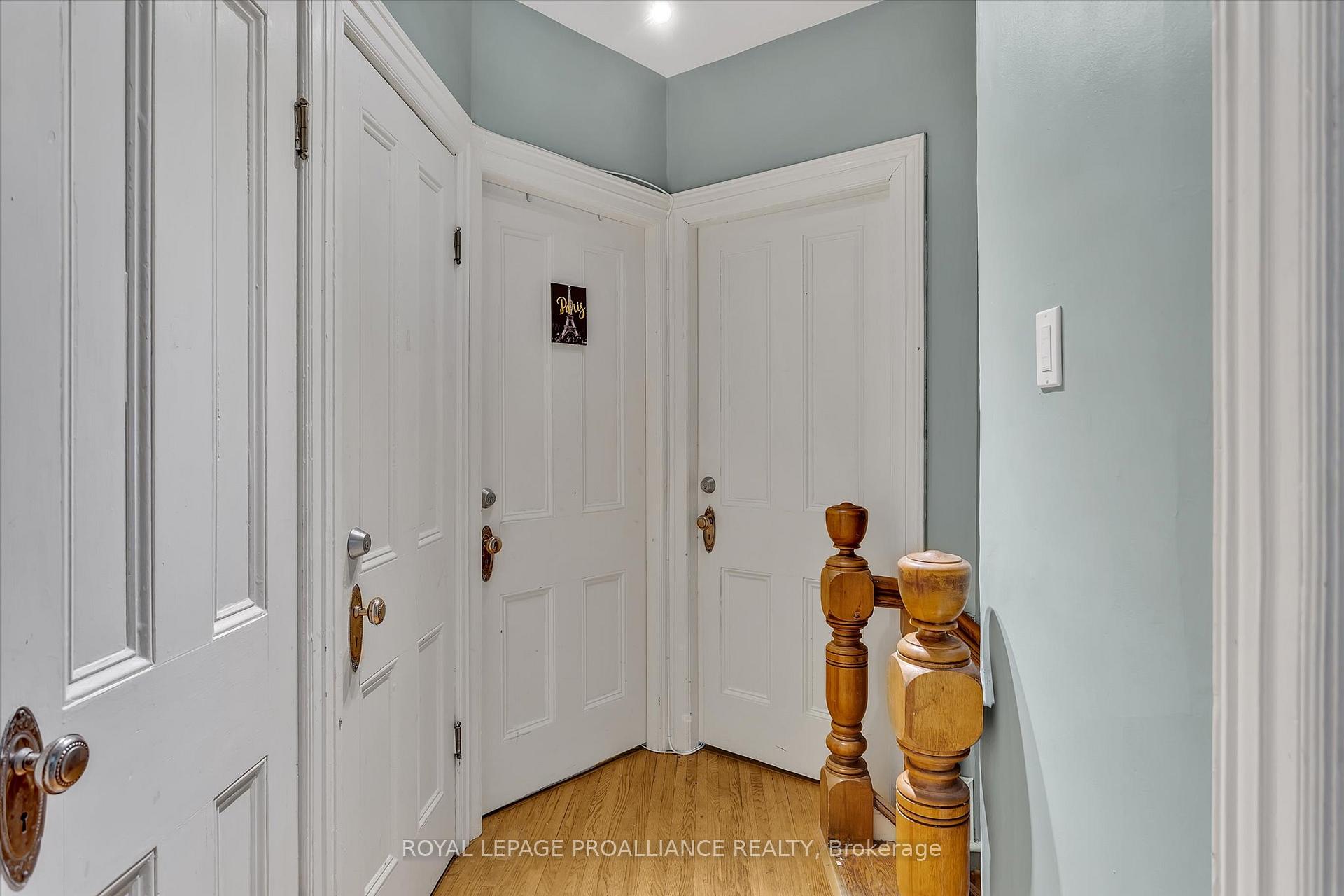 Photo 12 of 105 Aylmer Street S, Peterborough, Town Ward 3 — HOMEH