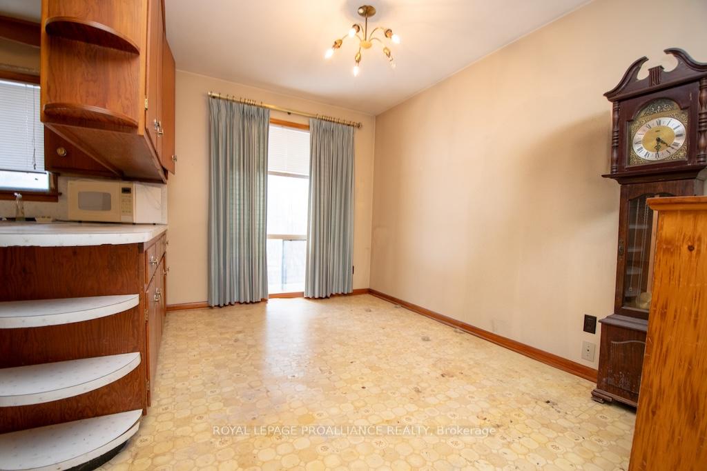 Photo 7 of 1216 Algonquin Boulevard, Peterborough, Northcrest Ward 5 — HOMEH