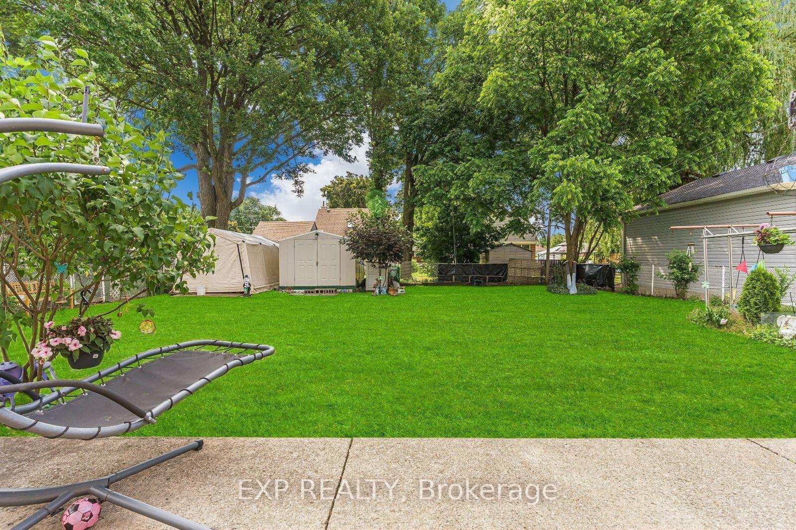 Photo 9 of 215 Elmwood Crescent, Milton, Old Milton — HOMEH