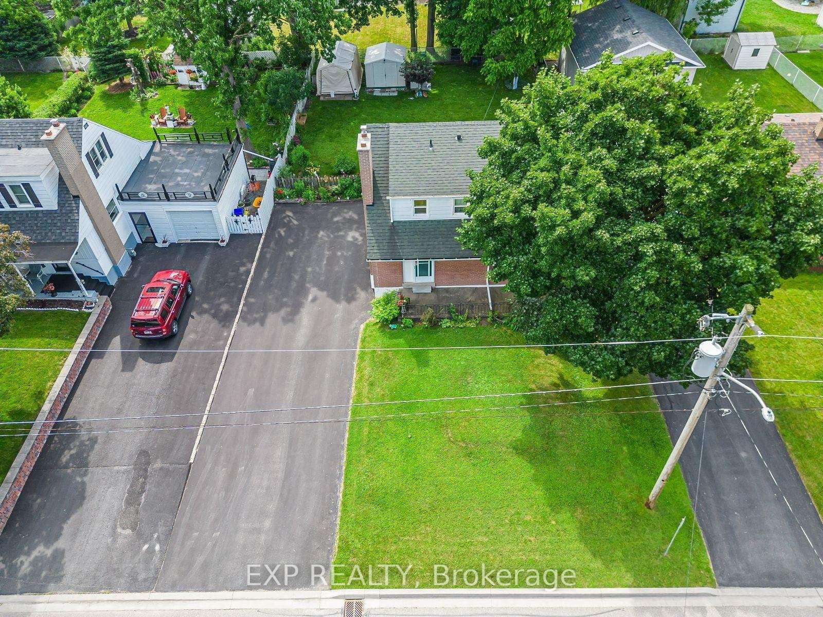 Photo 13 of 215 Elmwood Crescent, Milton, Old Milton — HOMEH