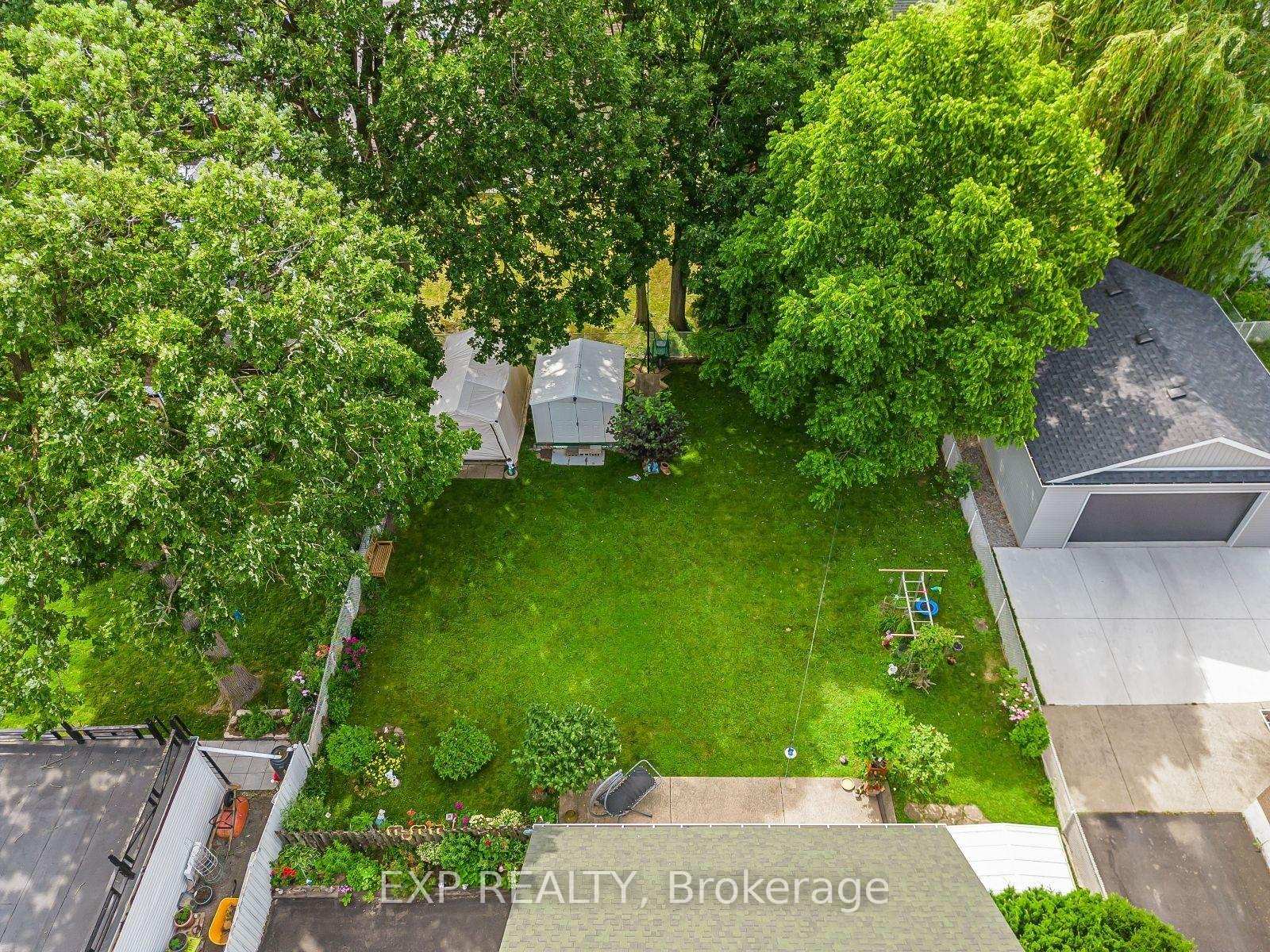 Photo 15 of 215 Elmwood Crescent, Milton, Old Milton — HOMEH
