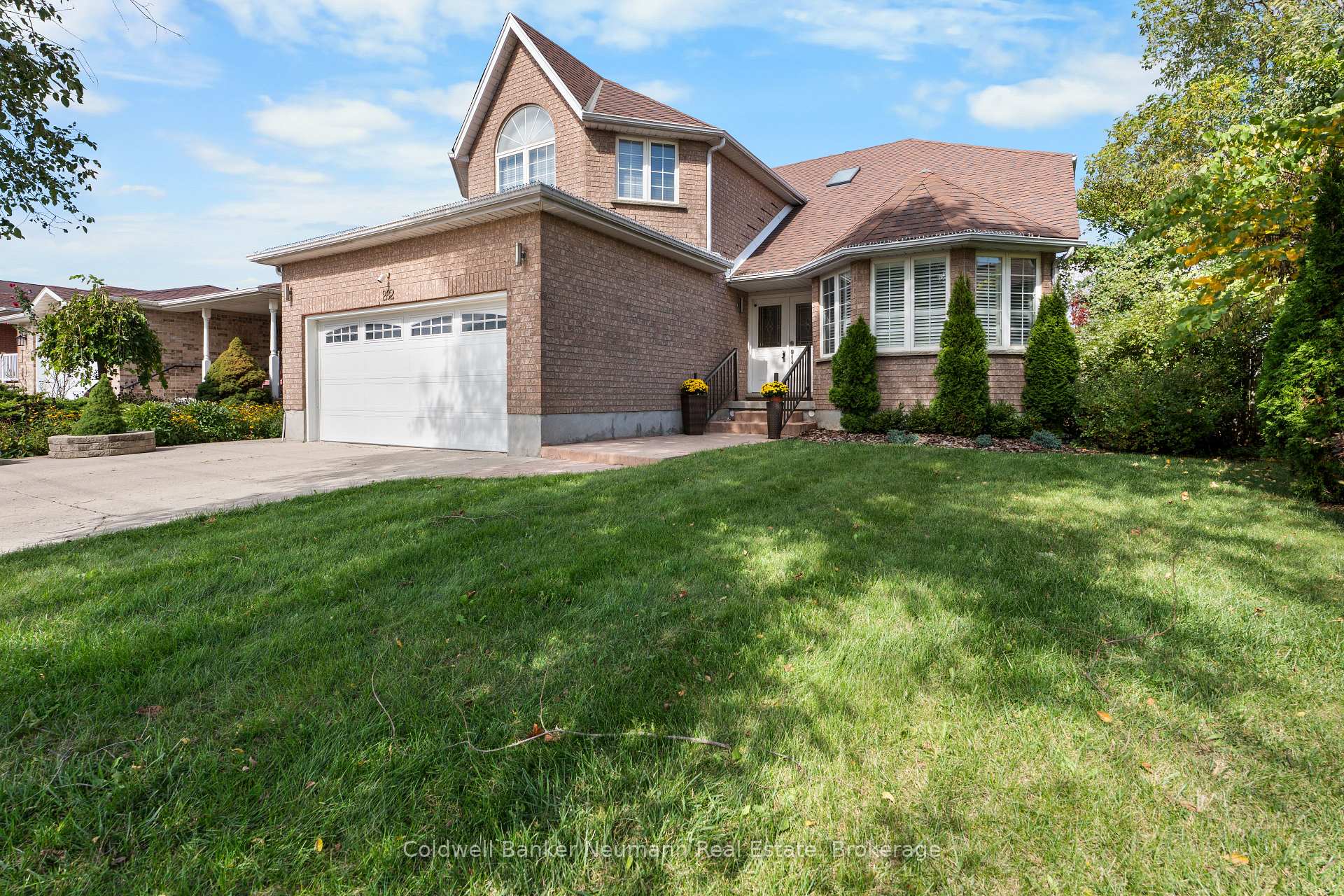 Photo 1 of 282 Imperial Road S, Guelph, Willow West/Sugarbush/West Acres — HOMEH