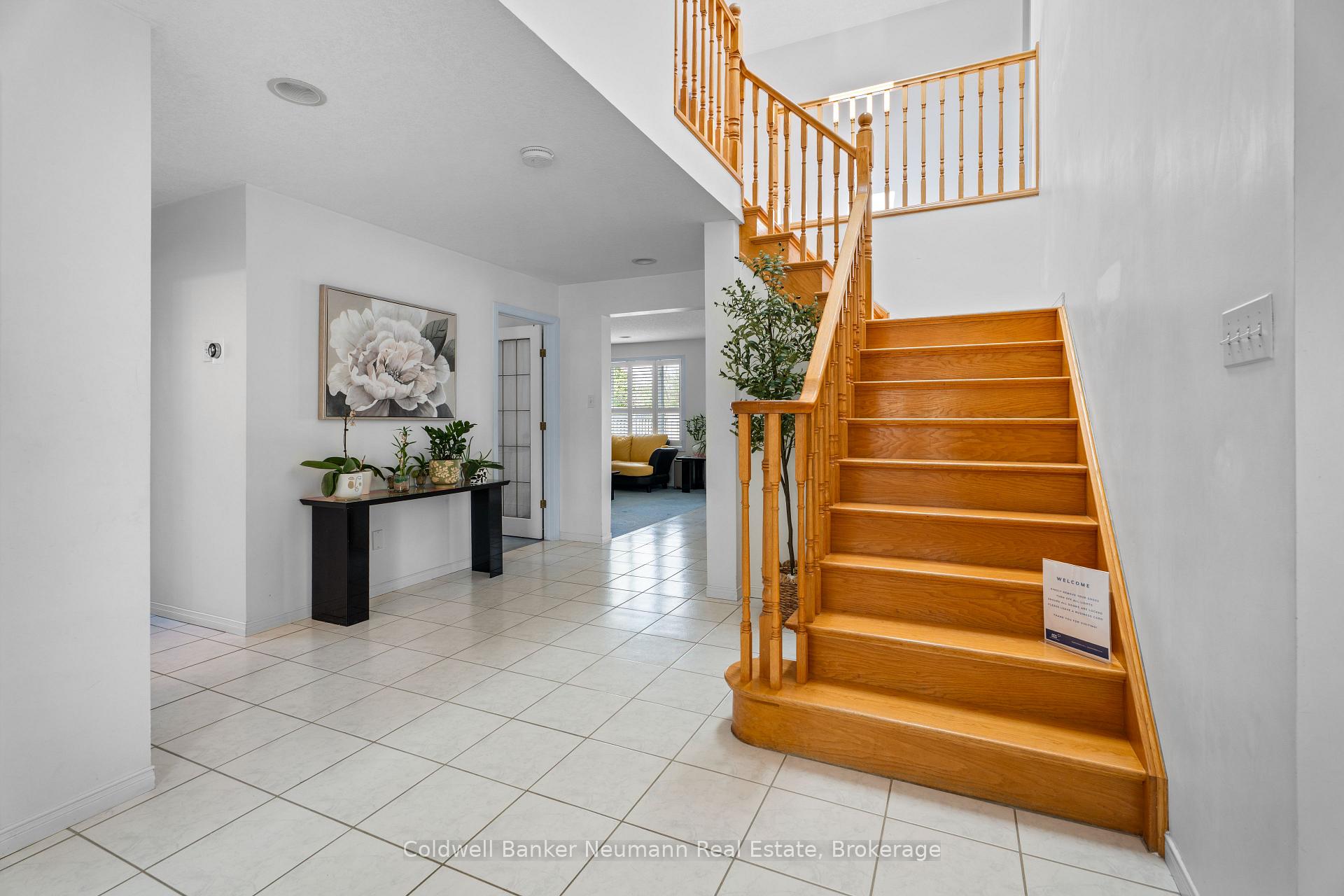 Photo 4 of 282 Imperial Road S, Guelph, Willow West/Sugarbush/West Acres — HOMEH