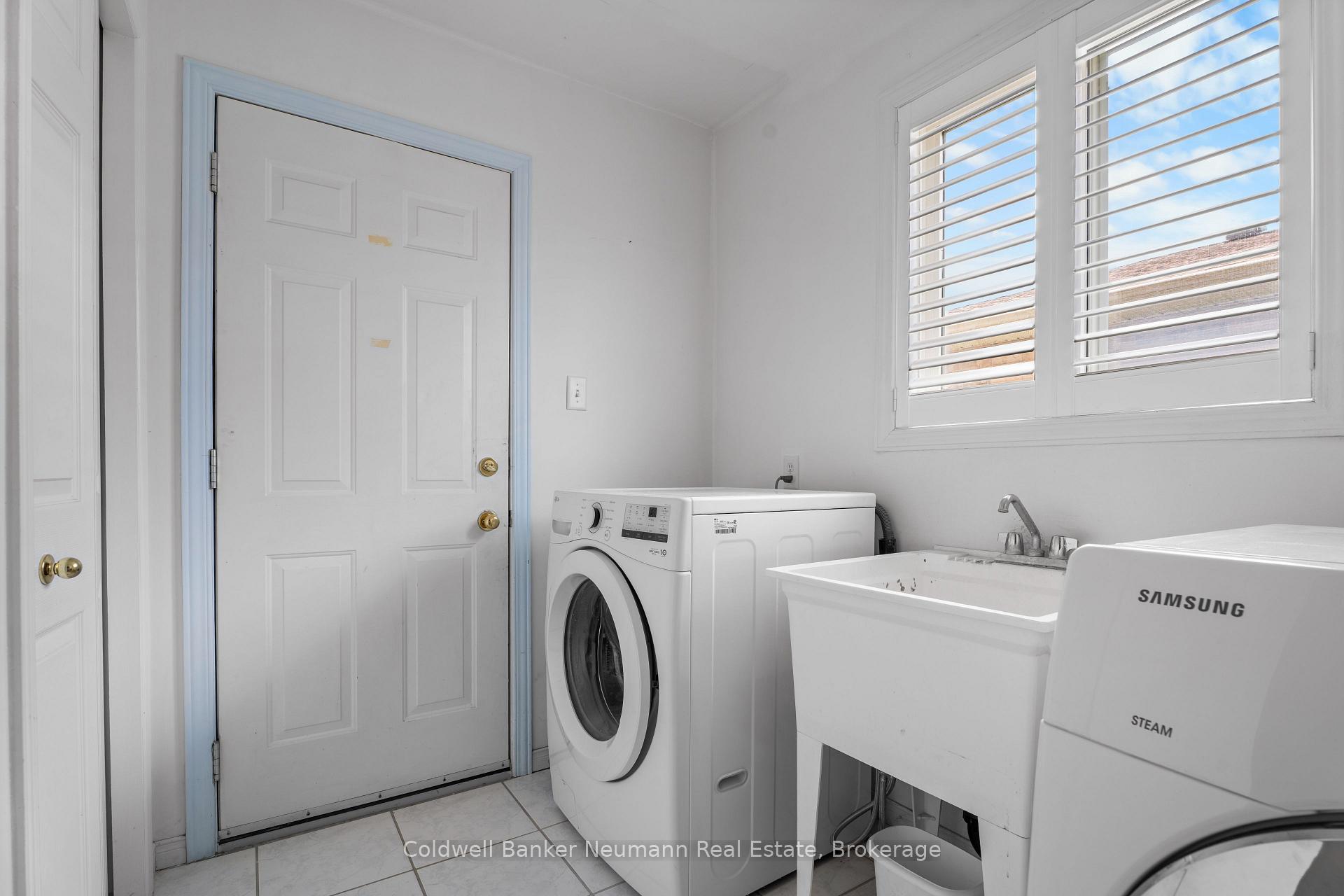 Photo 7 of 282 Imperial Road S, Guelph, Willow West/Sugarbush/West Acres — HOMEH