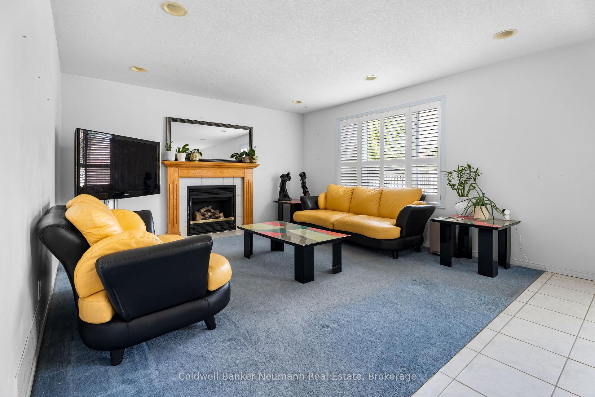Photo 11 of 282 Imperial Road S, Guelph, Willow West/Sugarbush/West Acres — HOMEH