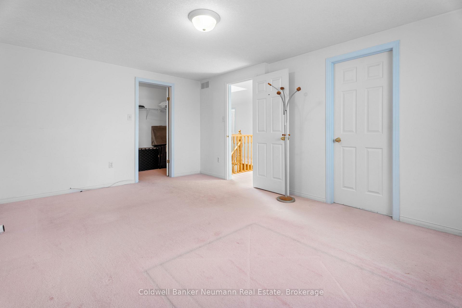 Photo 20 of 282 Imperial Road S, Guelph, Willow West/Sugarbush/West Acres — HOMEH