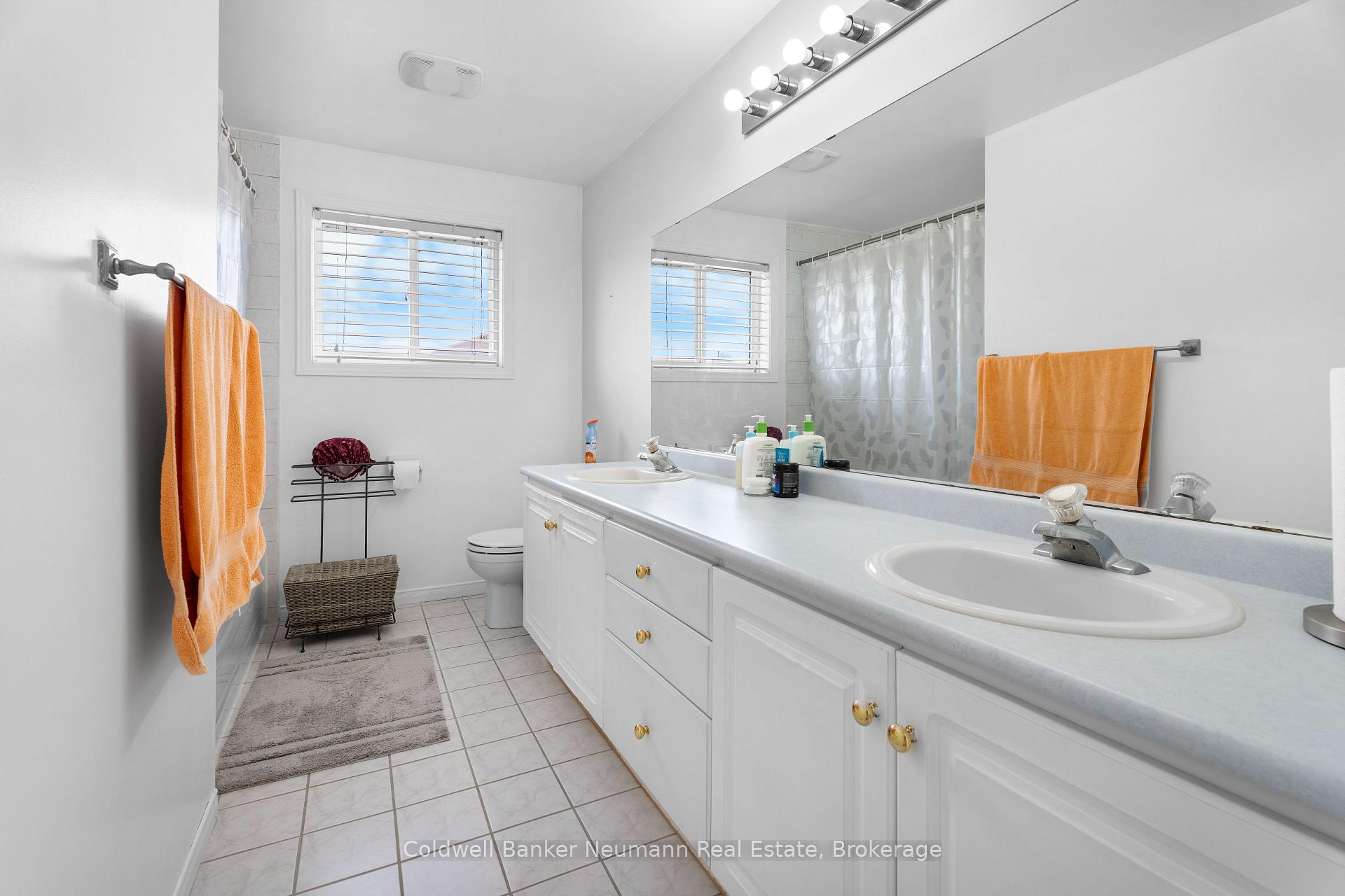 Photo 26 of 282 Imperial Road S, Guelph, Willow West/Sugarbush/West Acres — HOMEH