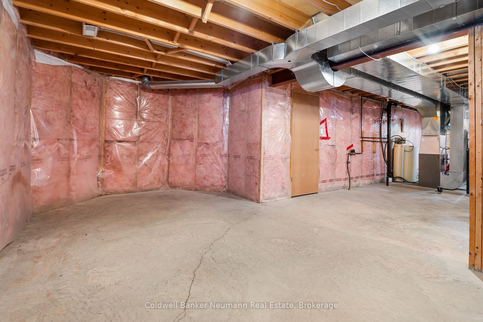 Photo 32 of 282 Imperial Road S, Guelph, Willow West/Sugarbush/West Acres — HOMEH