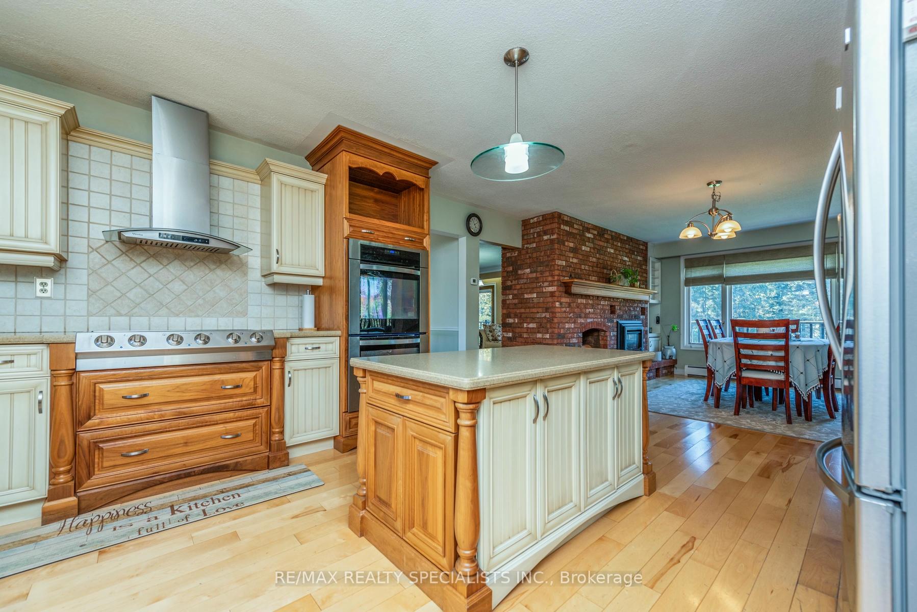 Photo 15 of 7340 Guelph Line, Milton, Rural Milton West — HOMEH