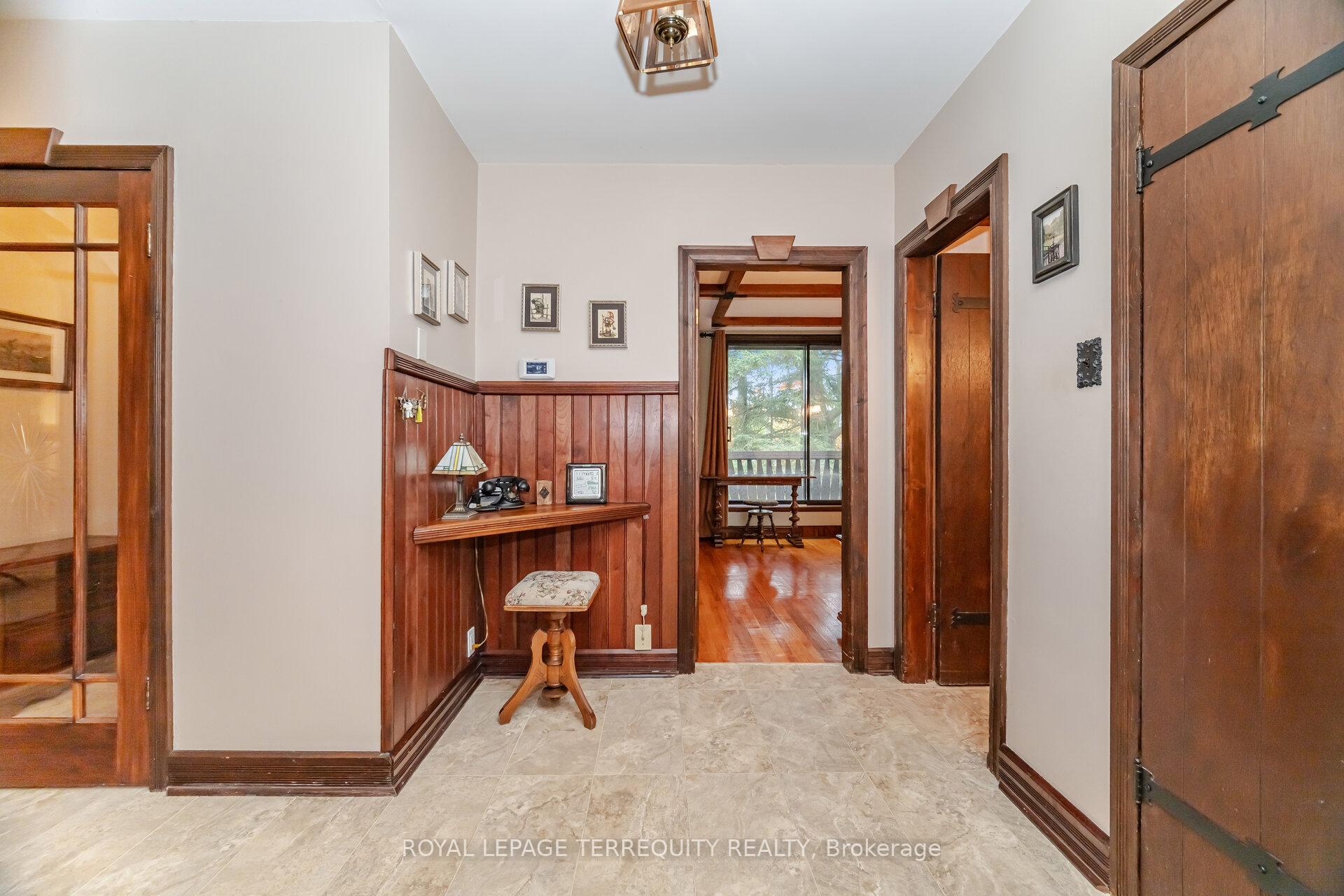 Photo 19 of 14 Avon Drive, Hamilton, Dundas — HOMEH
