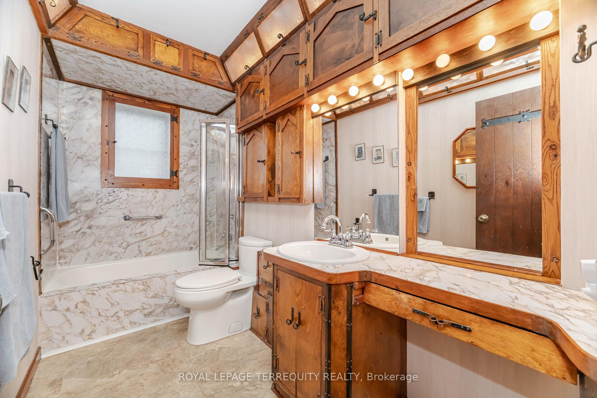 Photo 20 of 14 Avon Drive, Hamilton, Dundas — HOMEH