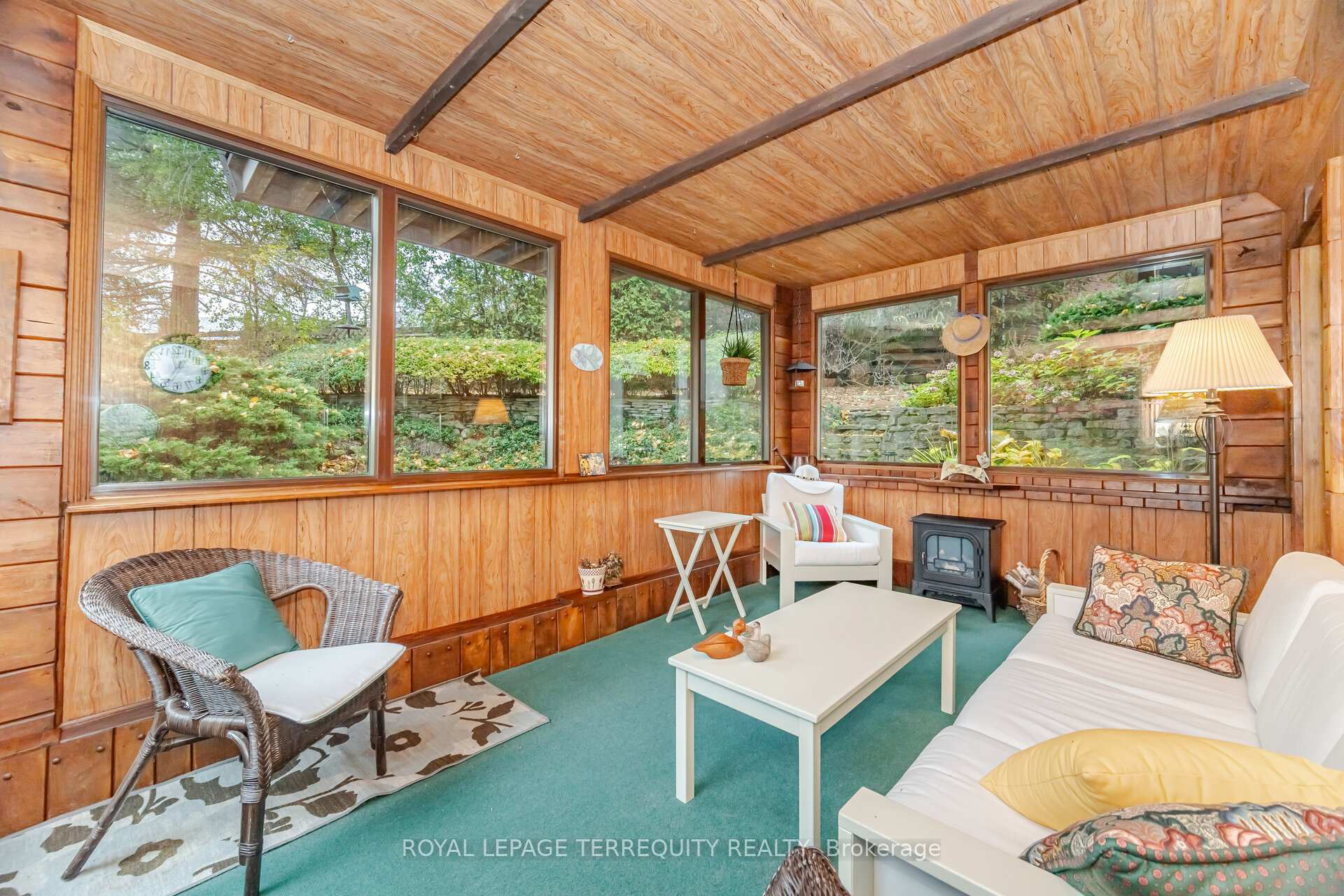 Photo 36 of 14 Avon Drive, Hamilton, Dundas — HOMEH