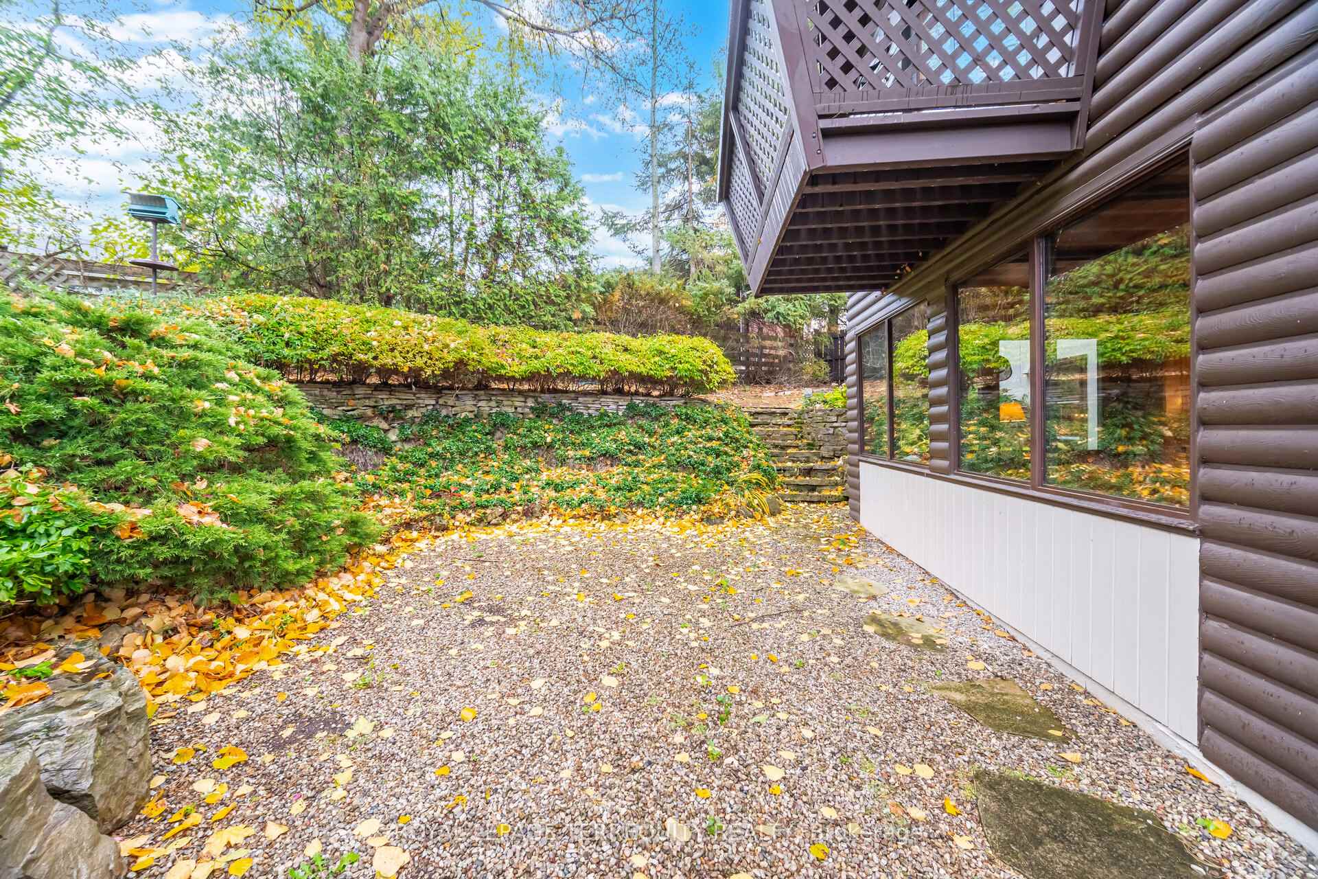 Photo 40 of 14 Avon Drive, Hamilton, Dundas — HOMEH