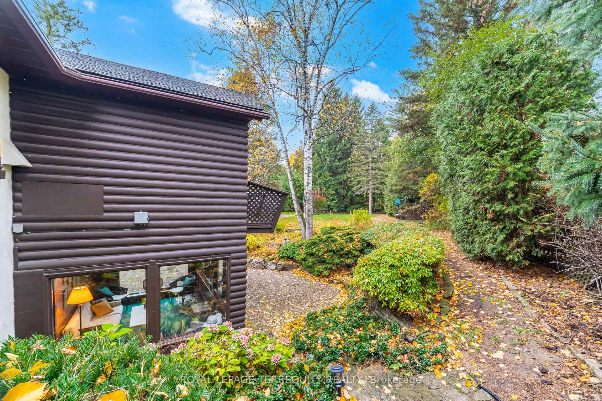 Photo 41 of 14 Avon Drive, Hamilton, Dundas — HOMEH